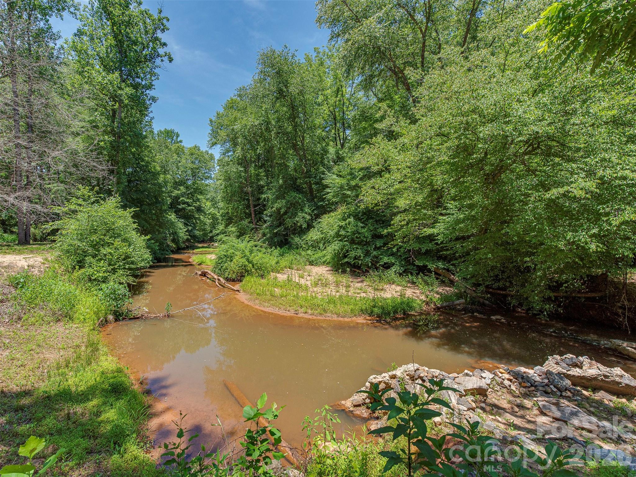 3901 Hickory Highway Property Photo 16