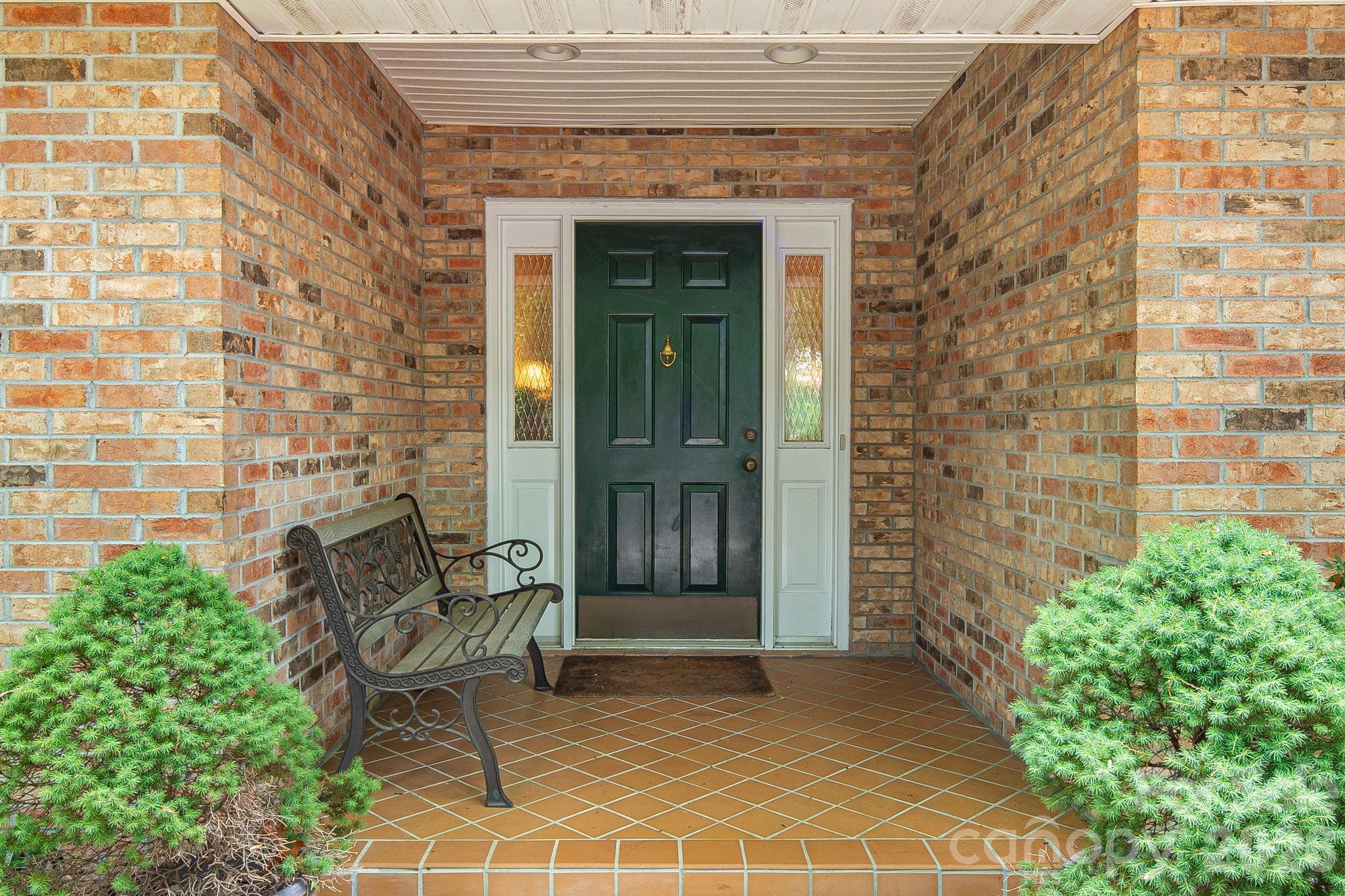1851 Riverview Court Property Photo 3