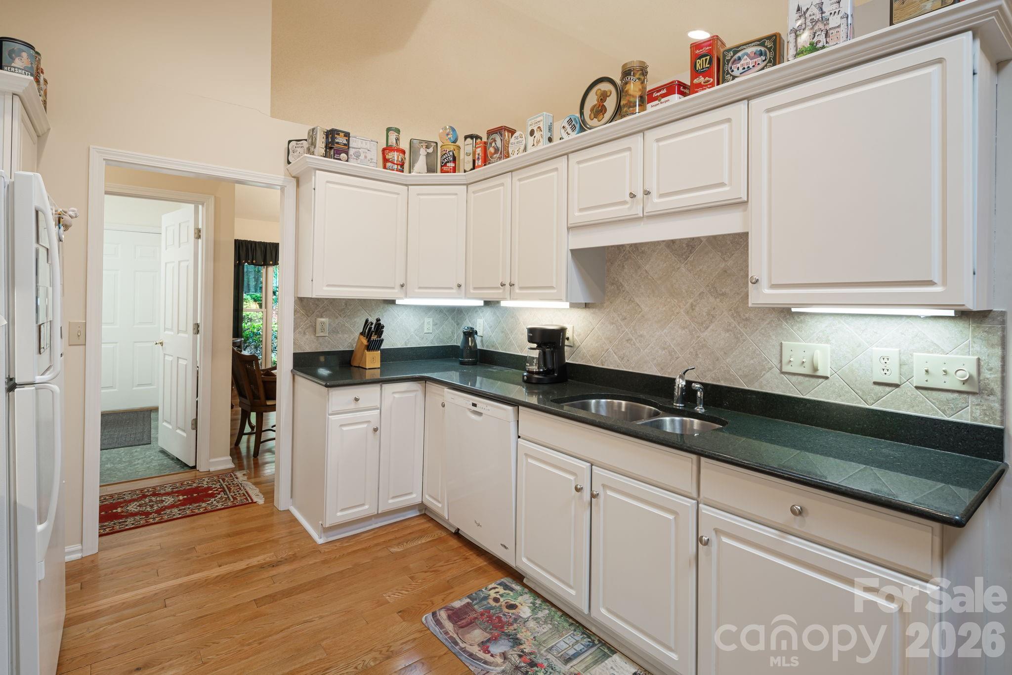 1851 Riverview Court Property Photo 6