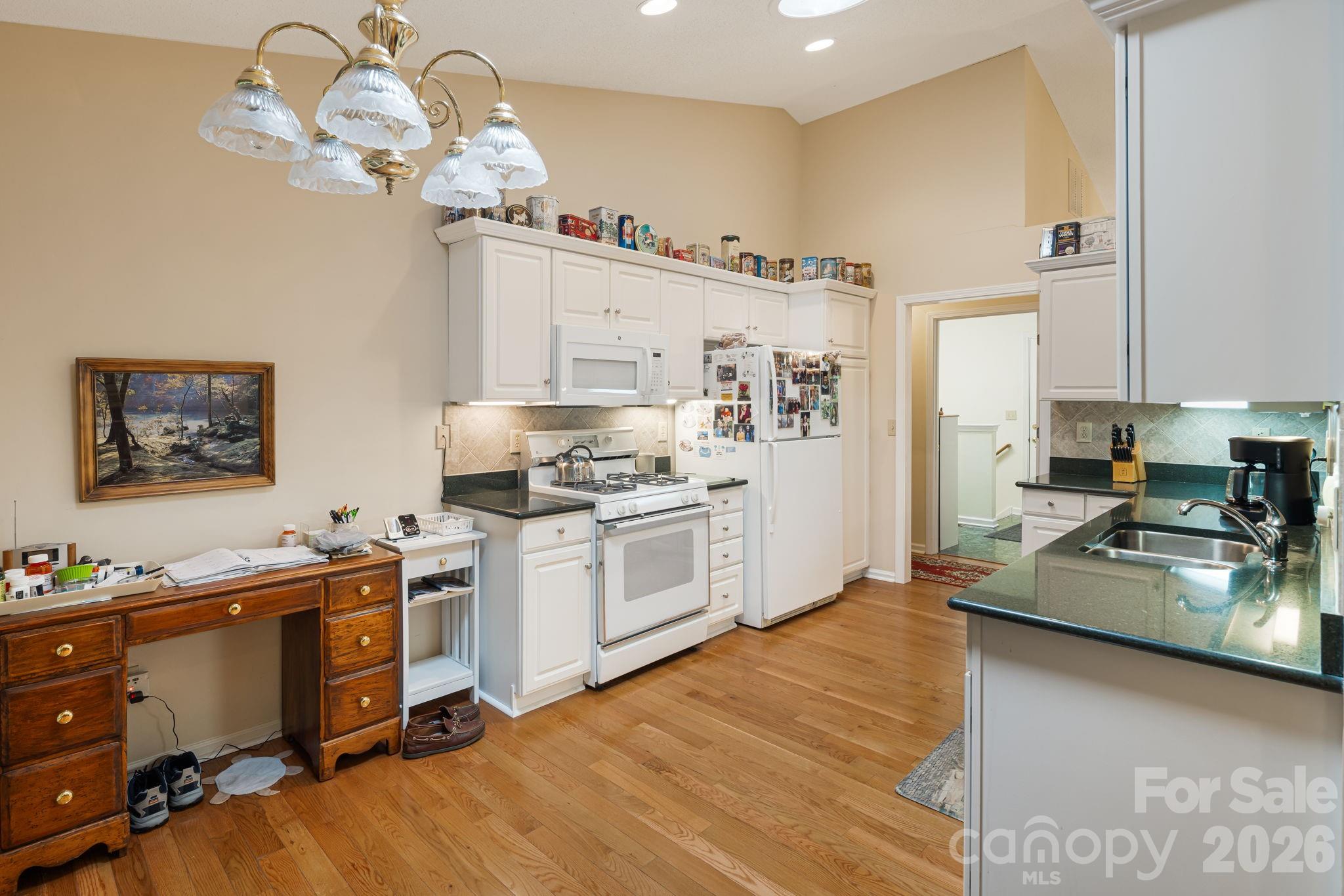 1851 Riverview Court Property Photo 8