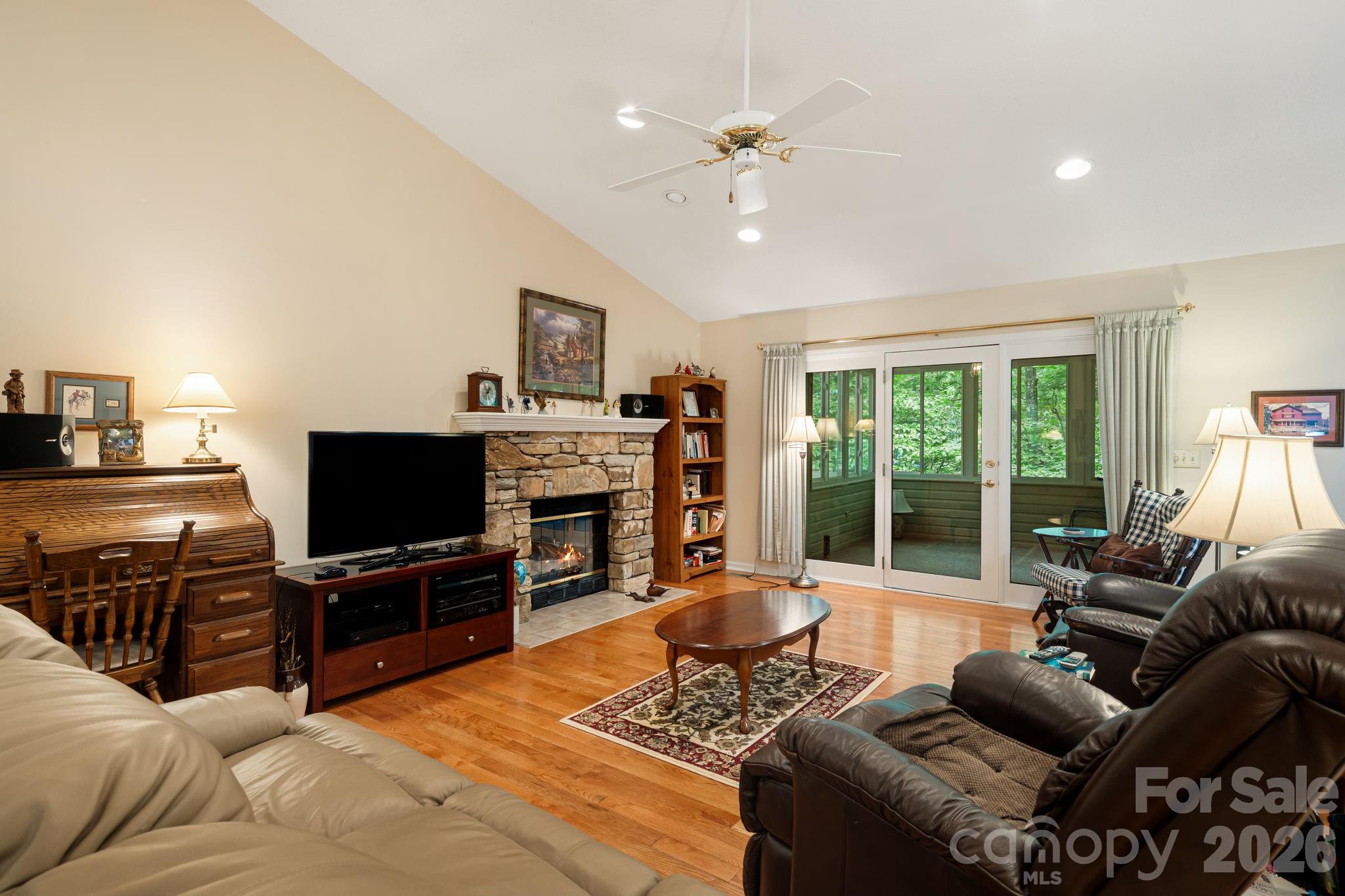1851 Riverview Court Property Photo 10