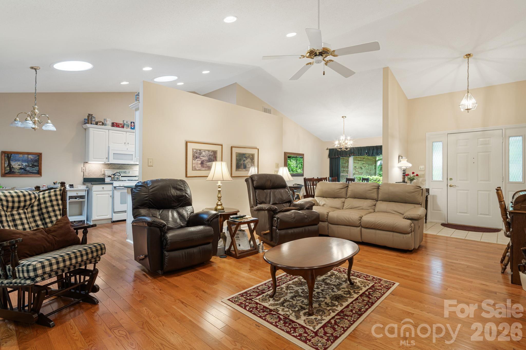 1851 Riverview Court Property Photo 12
