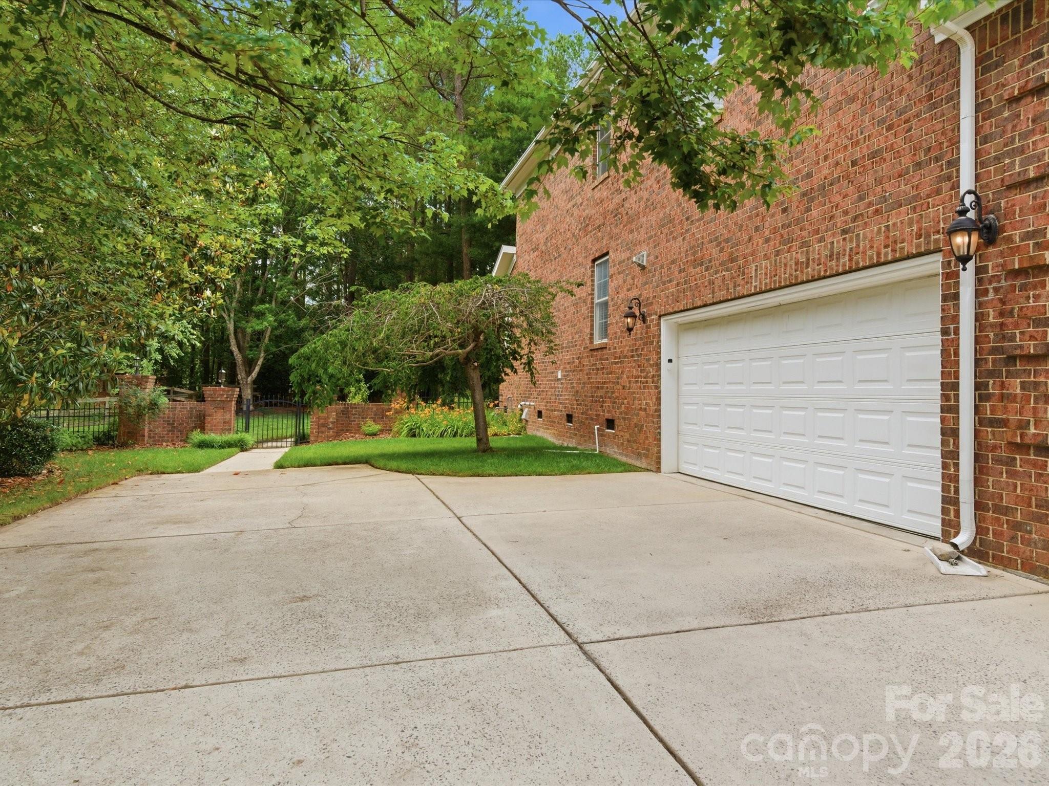 8404 Denholme Drive Property Photo 41