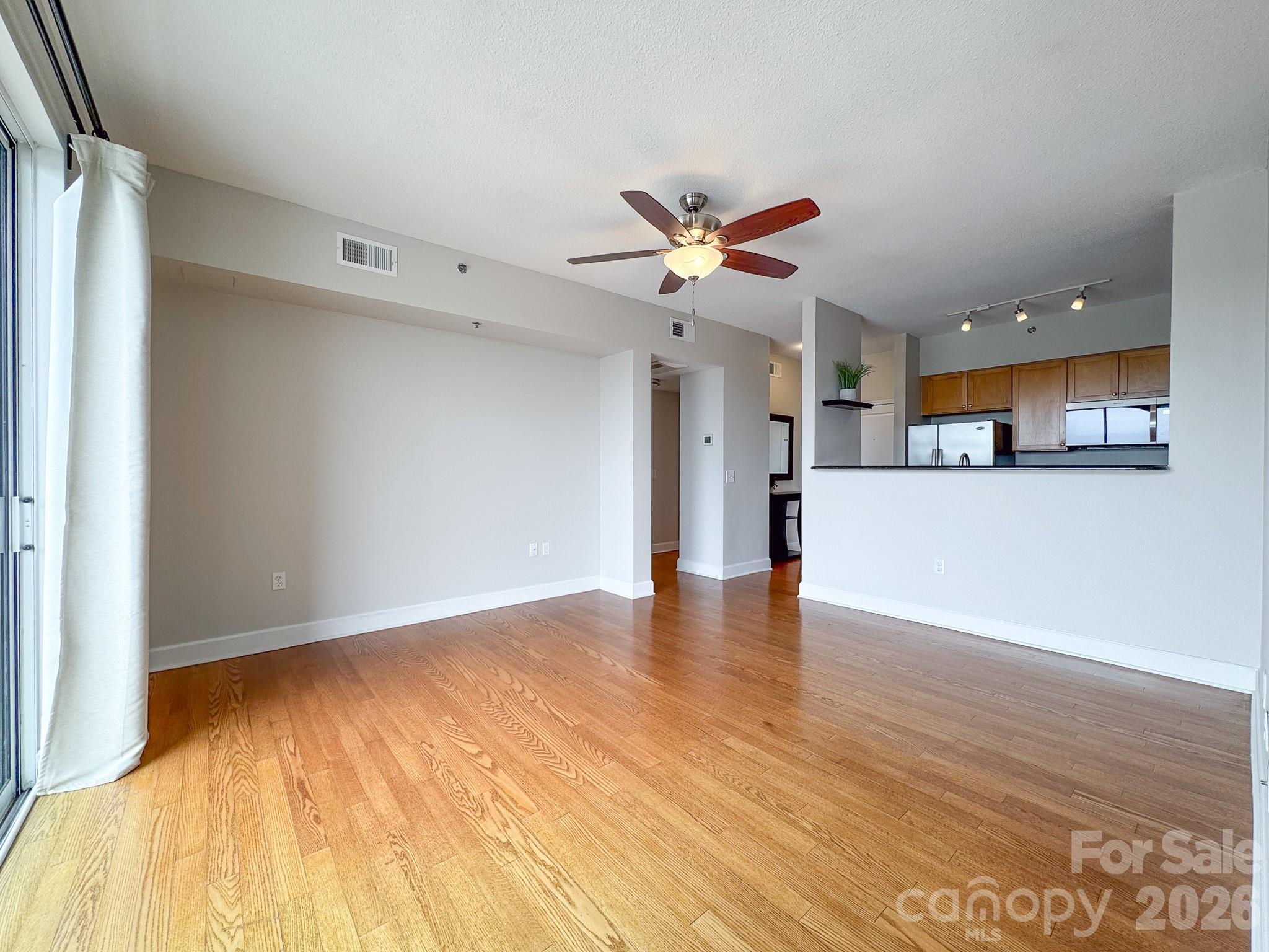 1315 East Boulevard 814 Property Photo 16