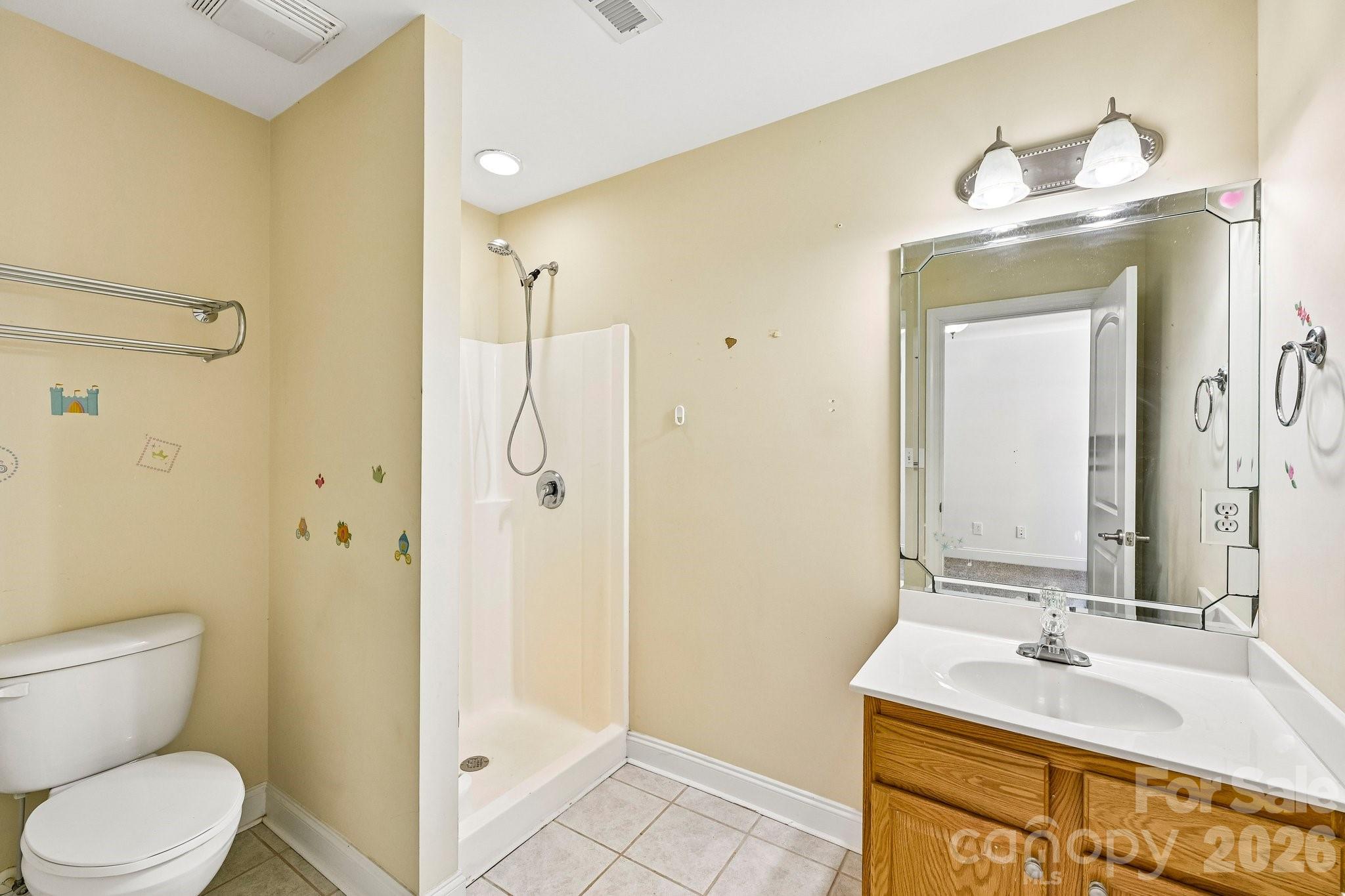 109 Sherman Oaks Lane Property Photo 12