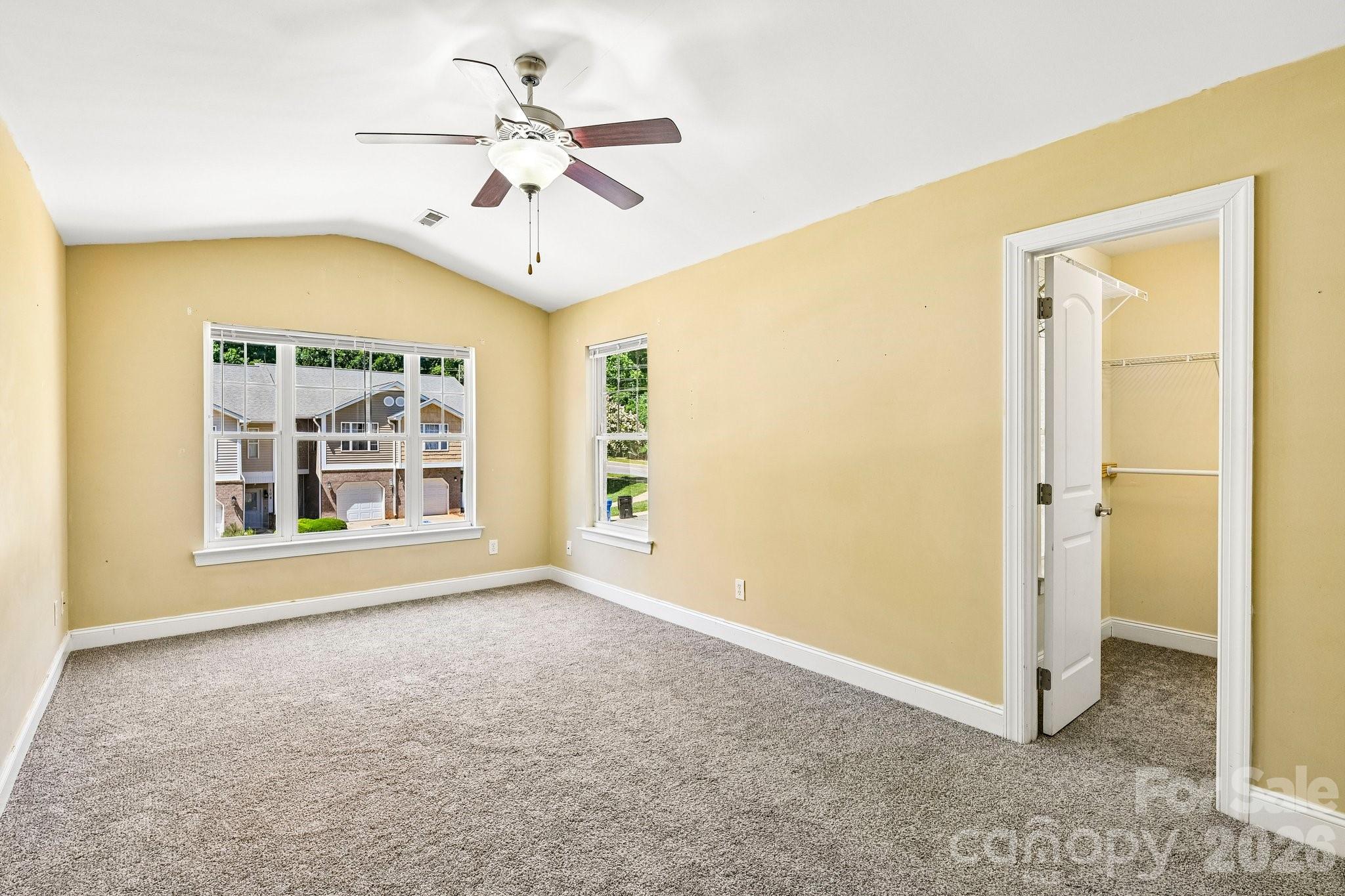109 Sherman Oaks Lane Property Photo 16