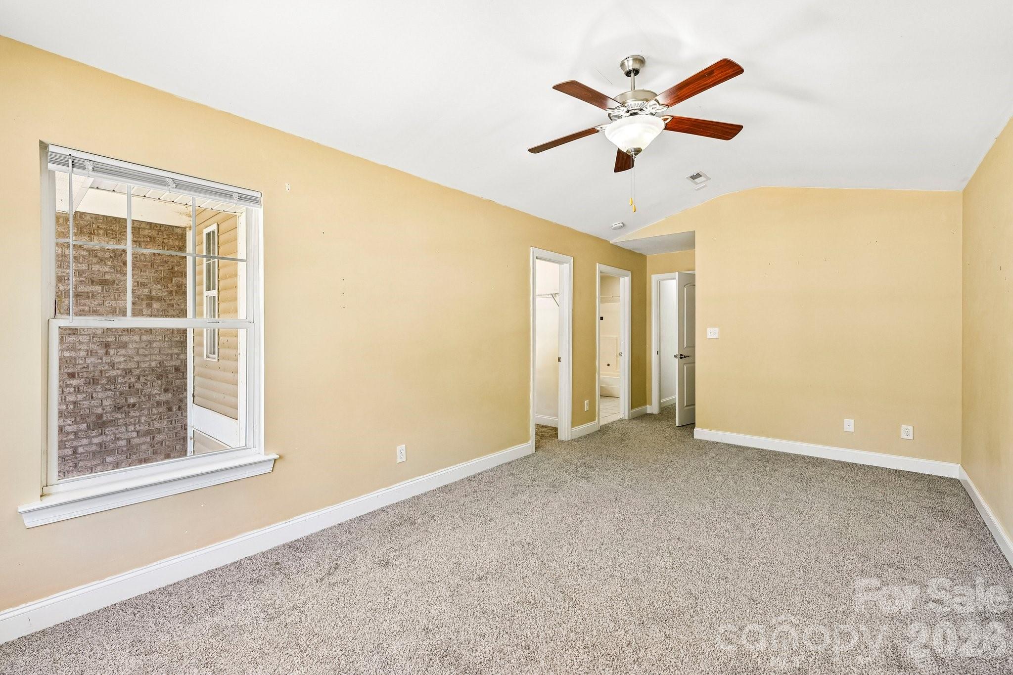 109 Sherman Oaks Lane Property Photo 17