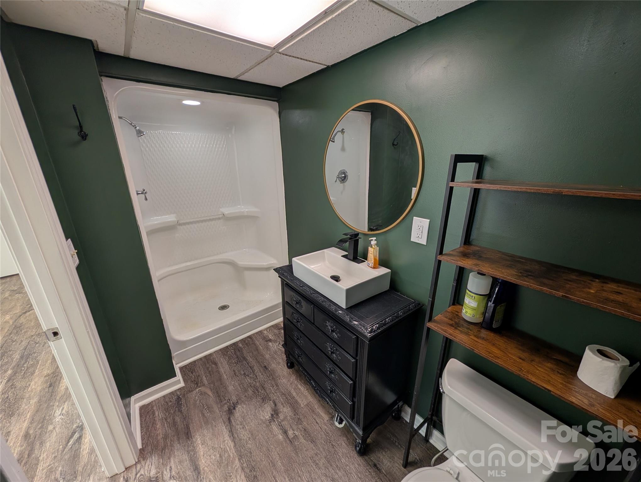 3822 Newhall Drive Property Photo 15