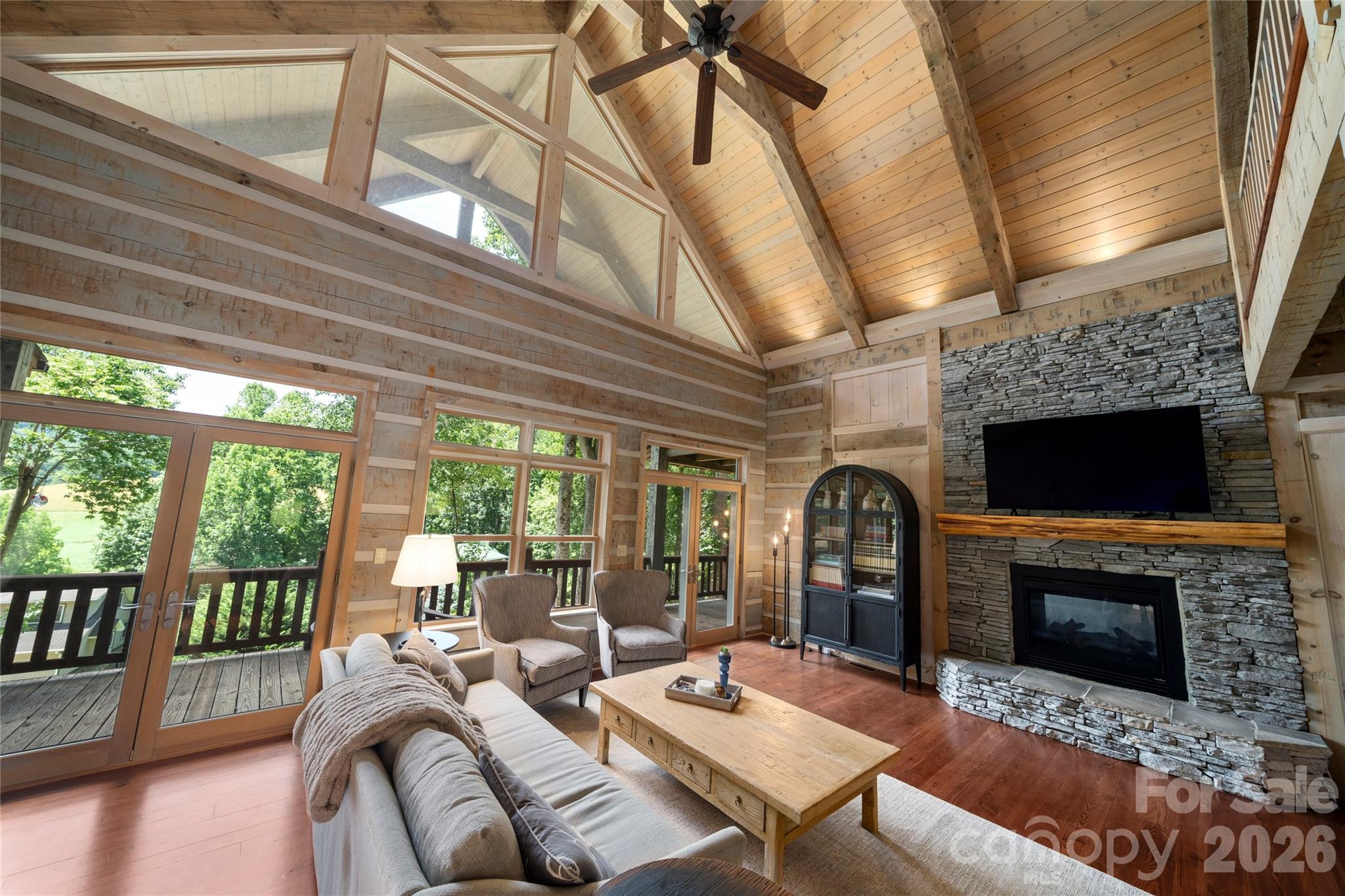 170 Cradling Cove Property Photo 5
