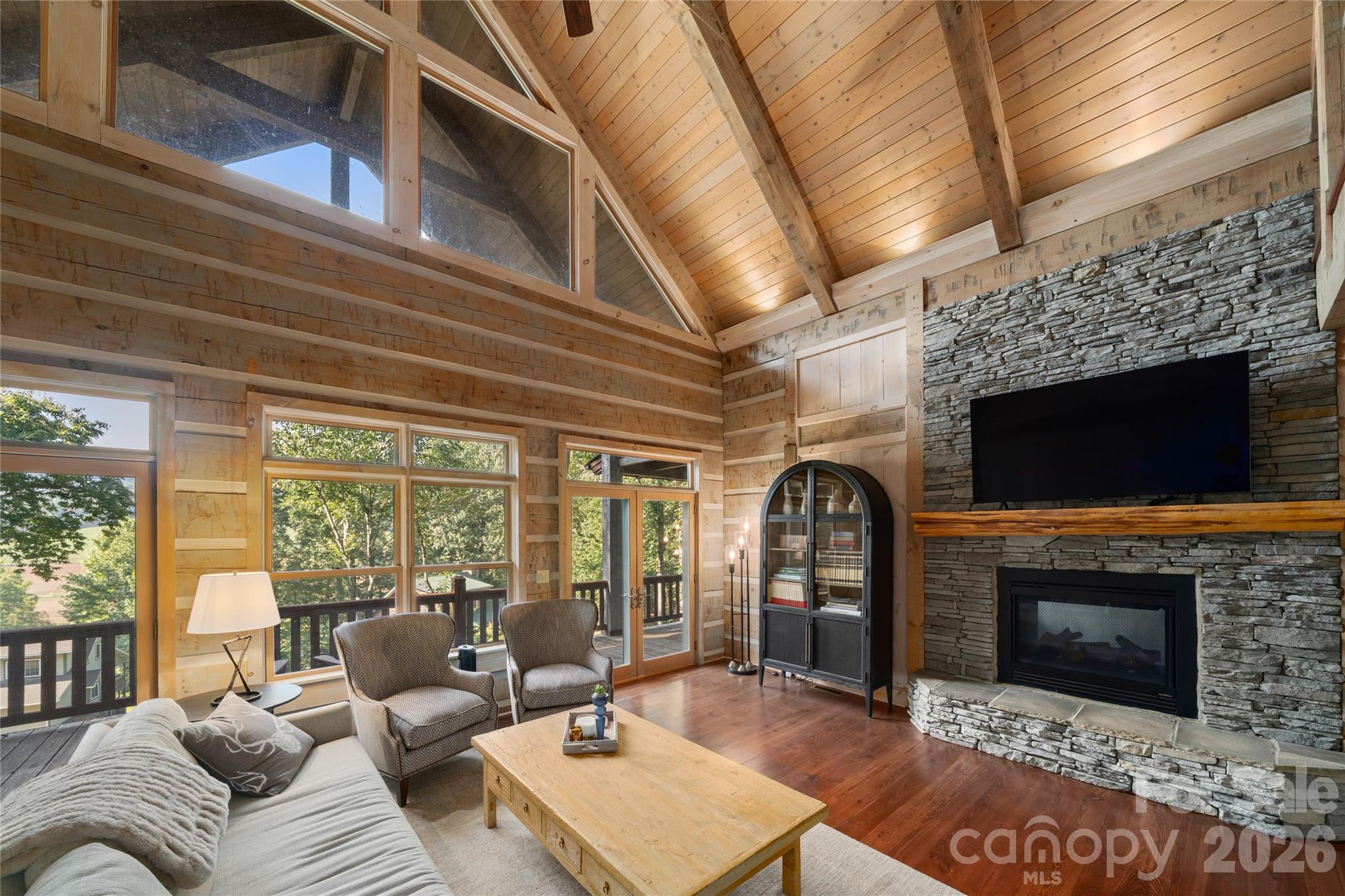 170 Cradling Cove Property Photo 5