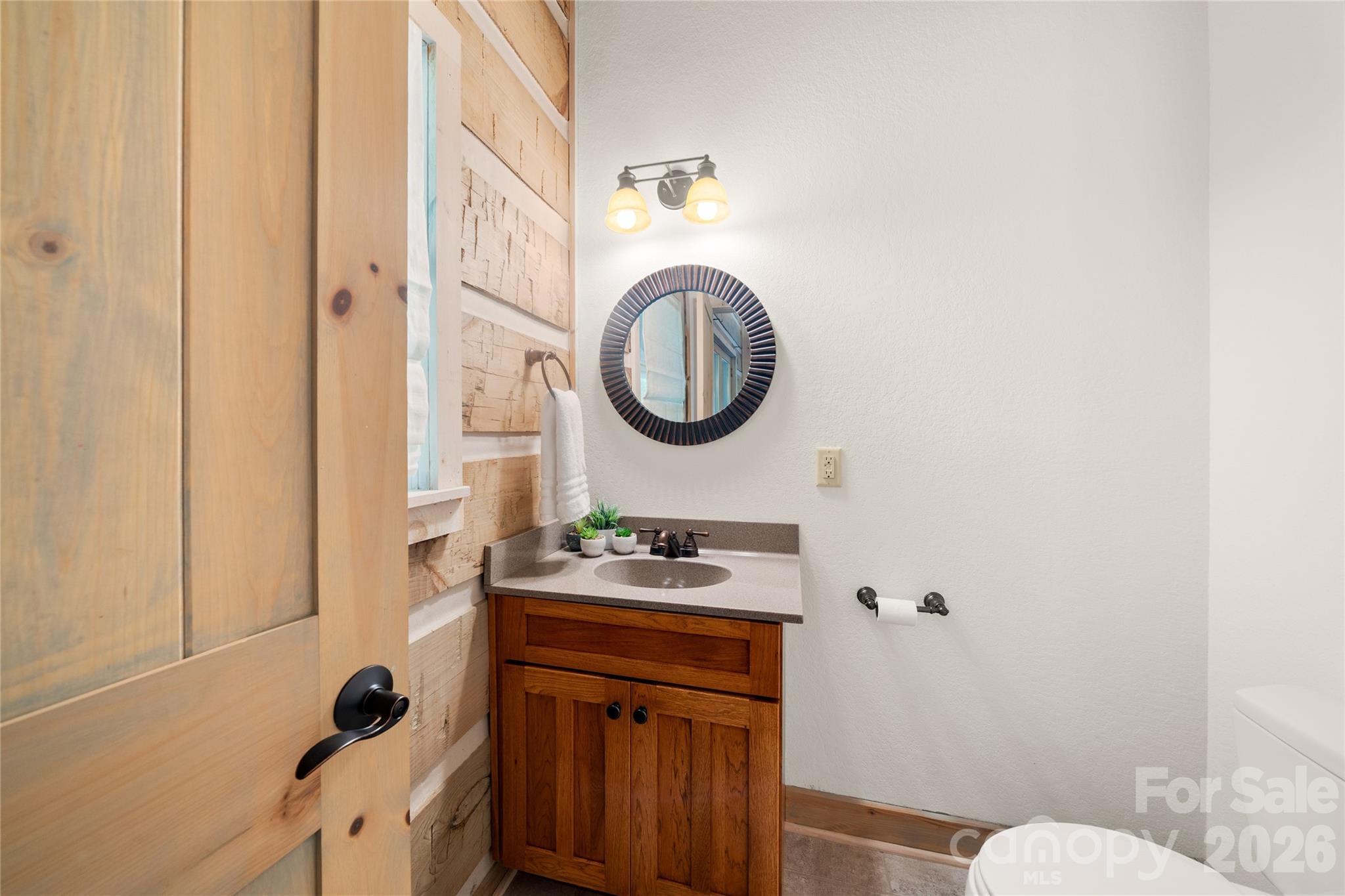 170 Cradling Cove Property Photo 17