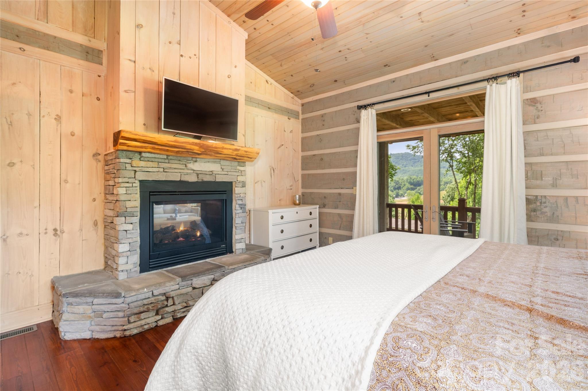 170 Cradling Cove Property Photo 18