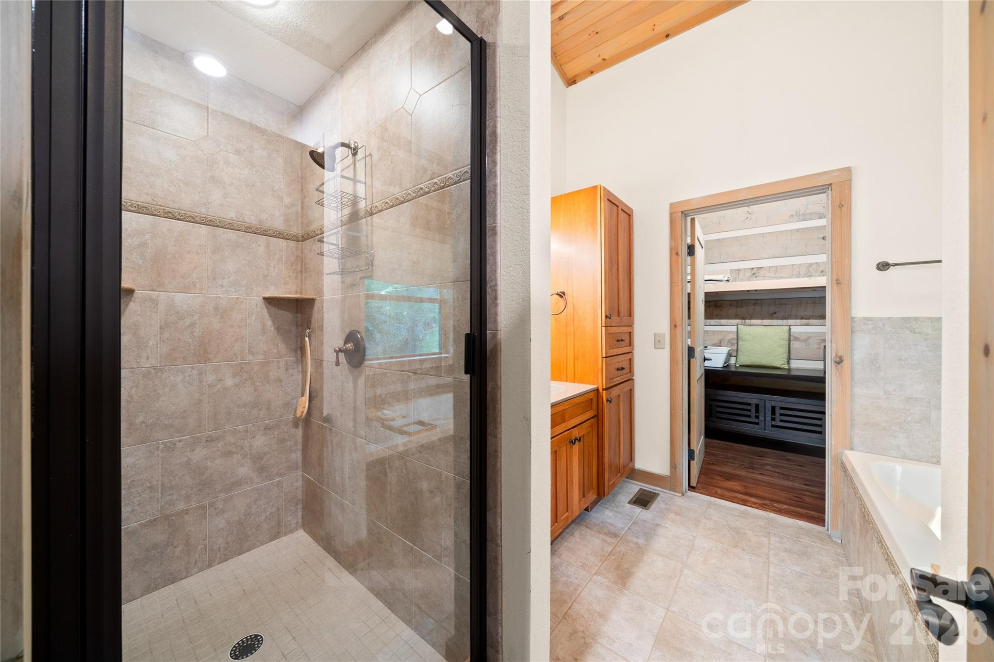 170 Cradling Cove Property Photo 24