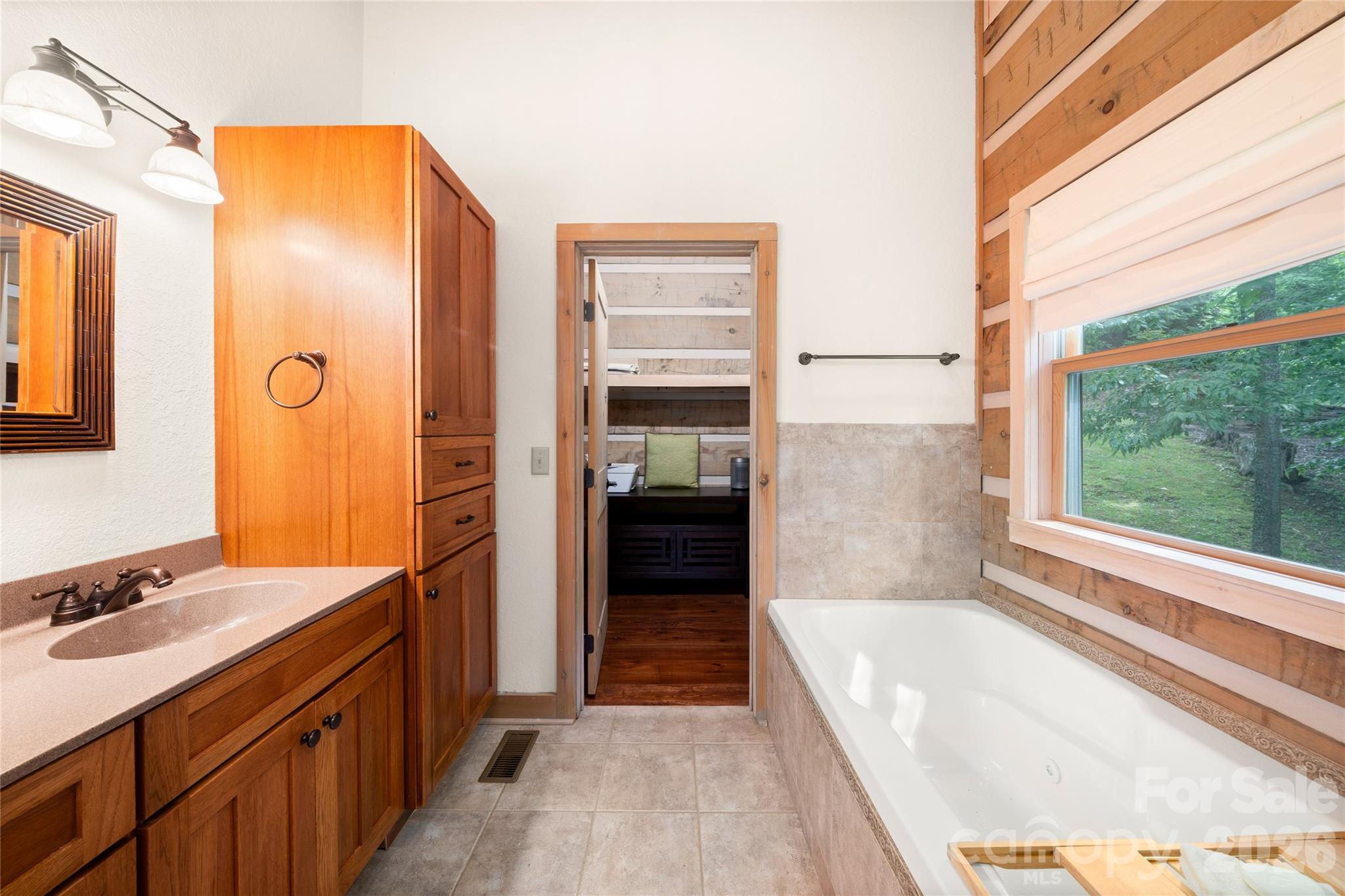 170 Cradling Cove Property Photo 25