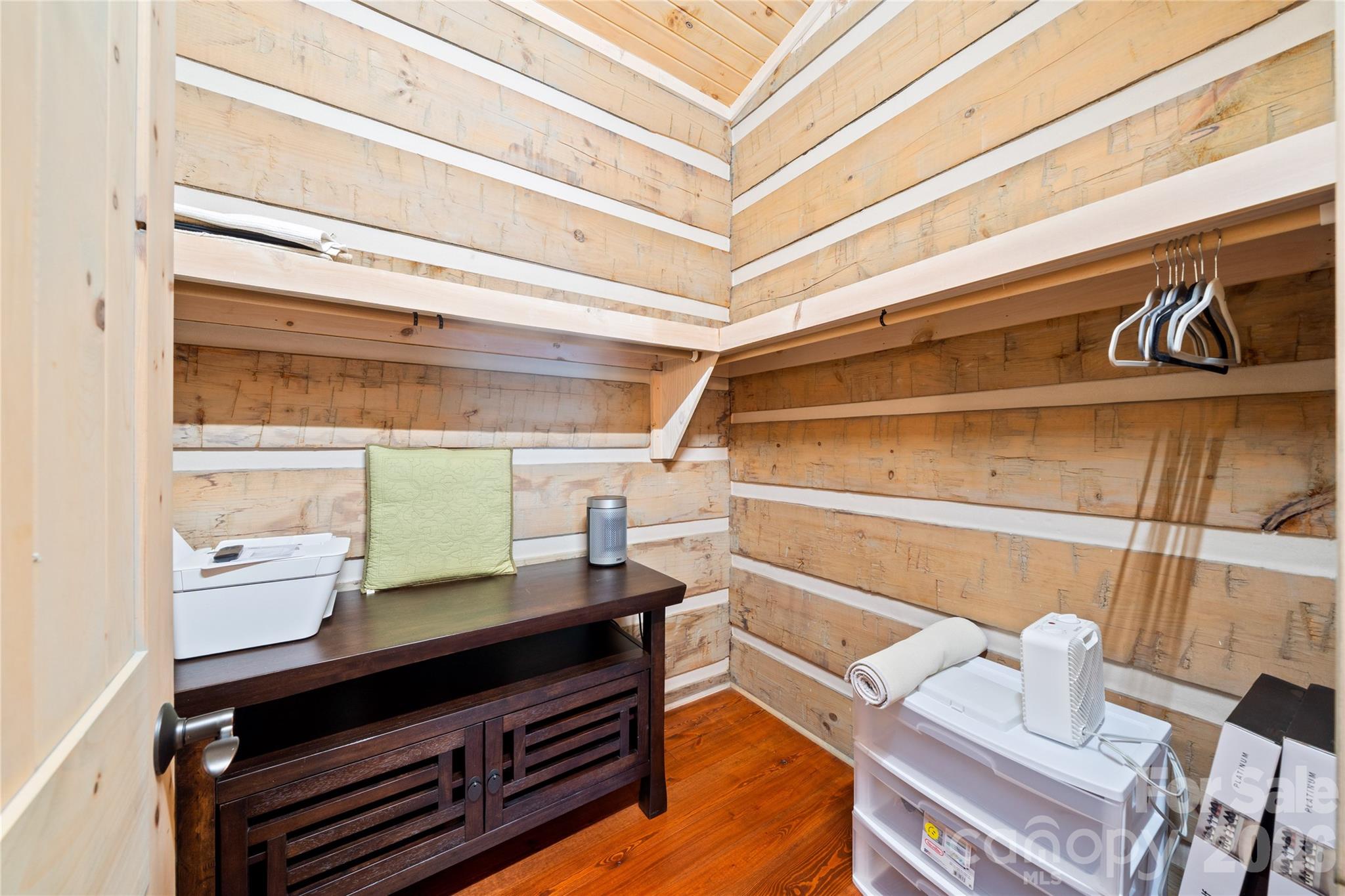 170 Cradling Cove Property Photo 26