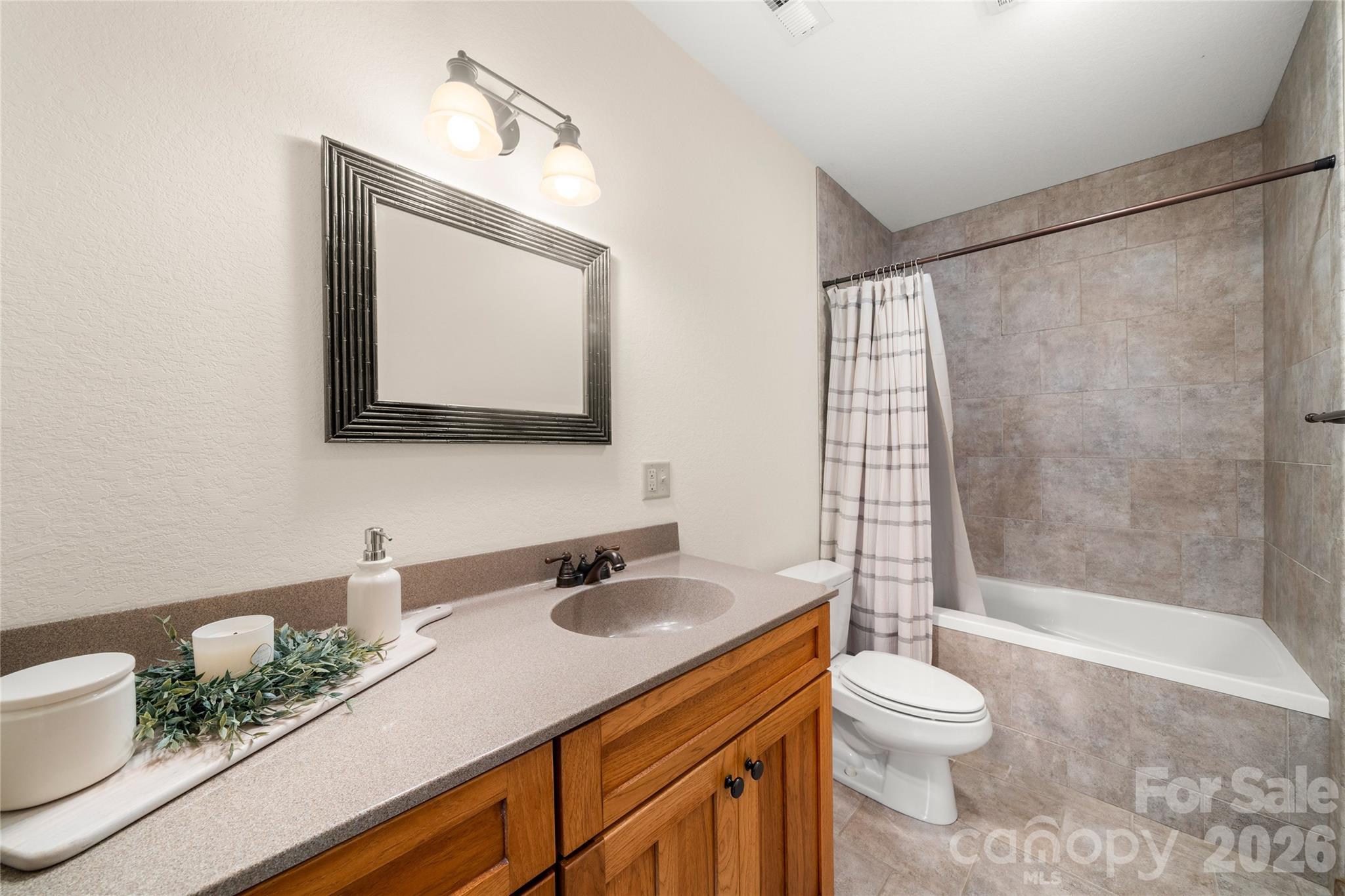 170 Cradling Cove Property Photo 36