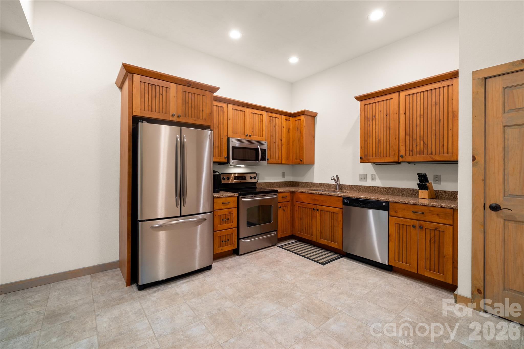 170 Cradling Cove Property Photo 37