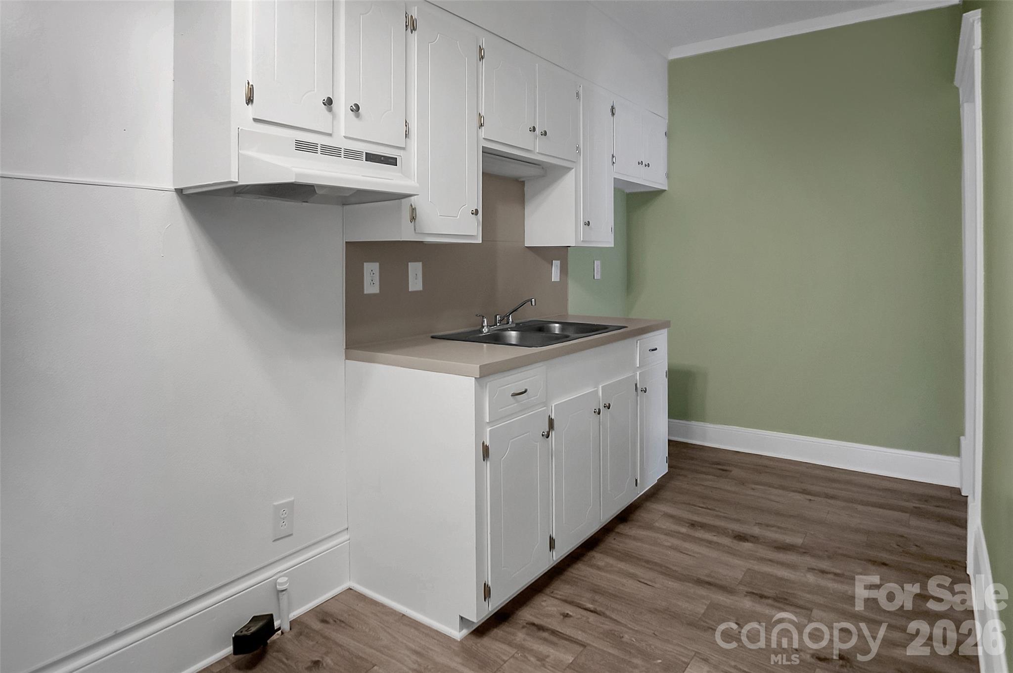 307 S Jacob Street Property Photo 8