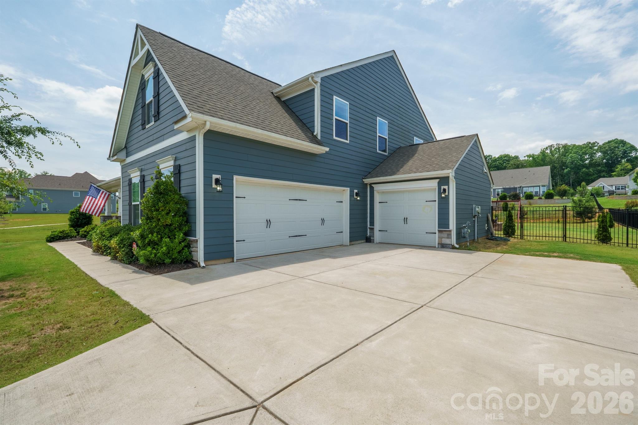 282 Bouchard Drive Property Photo 2