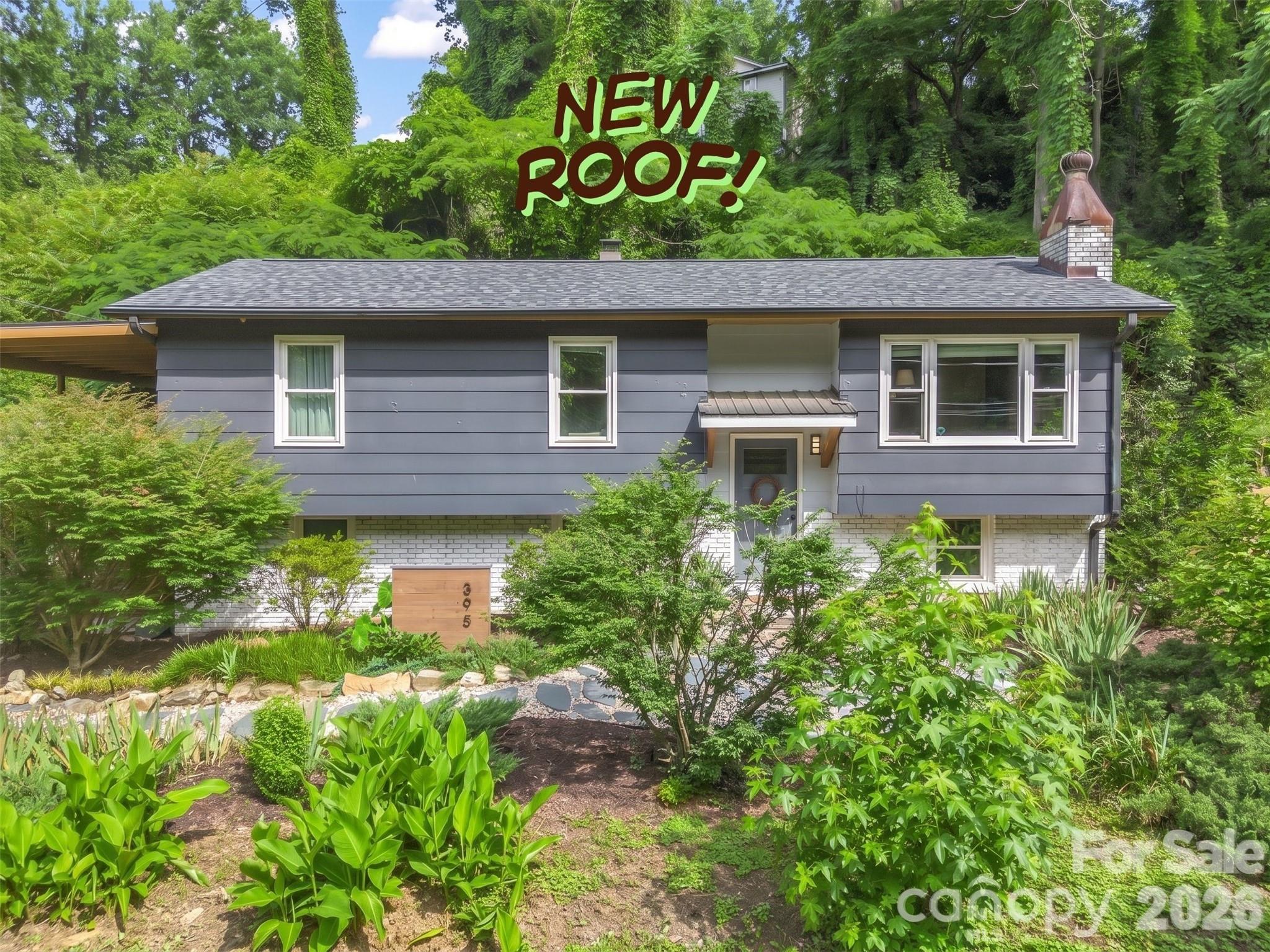 395 E Howard Street Property Photo 1