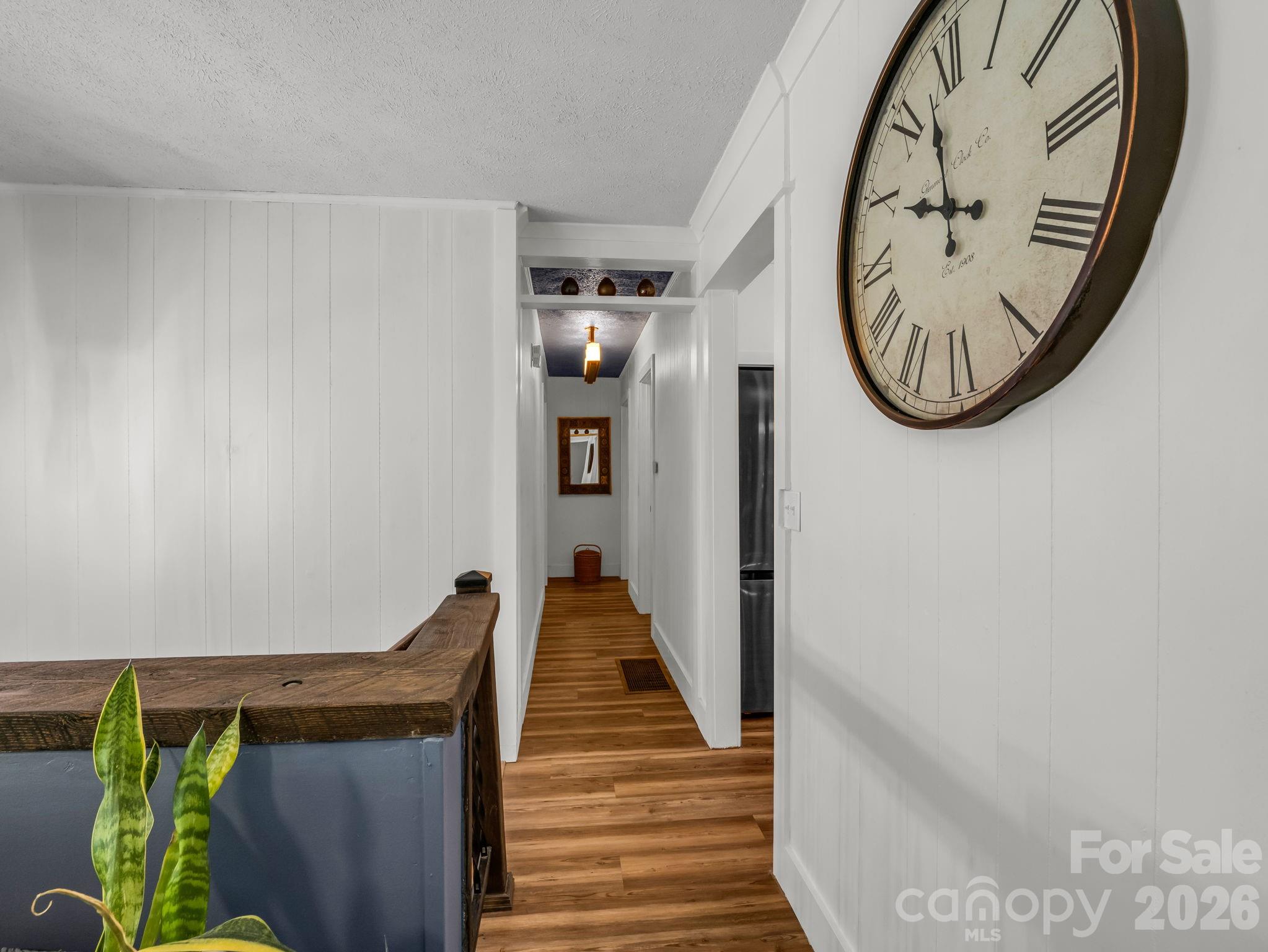 395 E Howard Street Property Photo 20