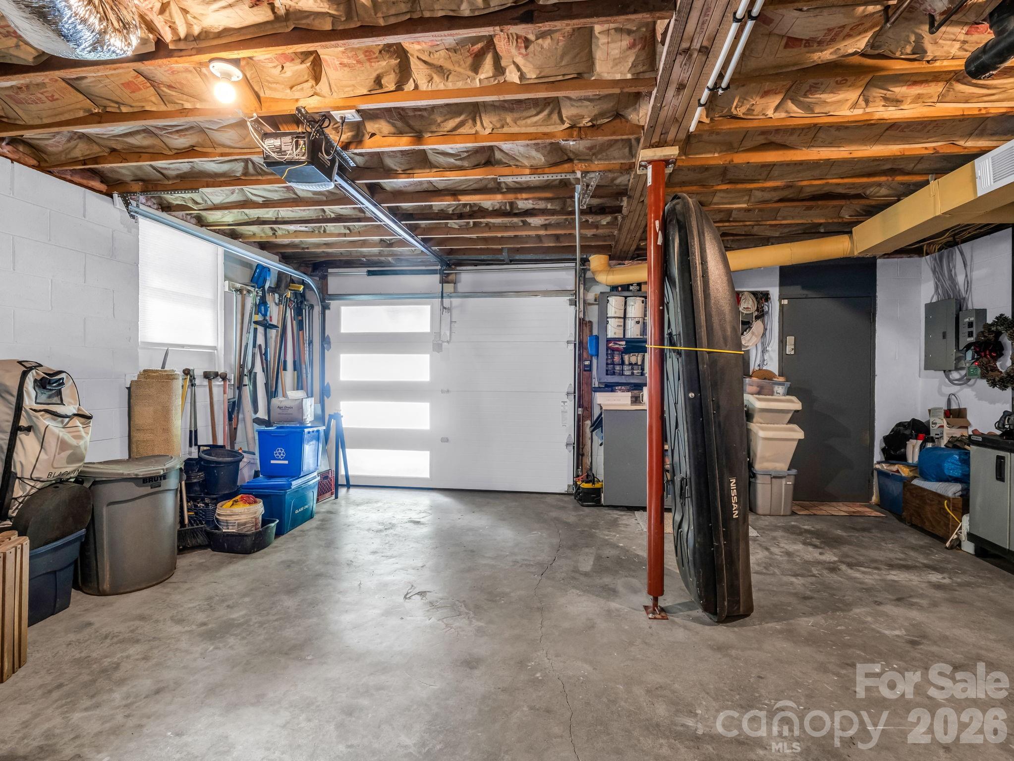 395 E Howard Street Property Photo 44