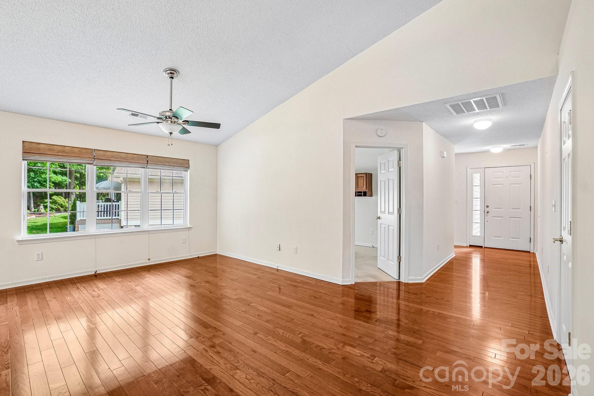 263 Fairway View Drive Property Photo 5