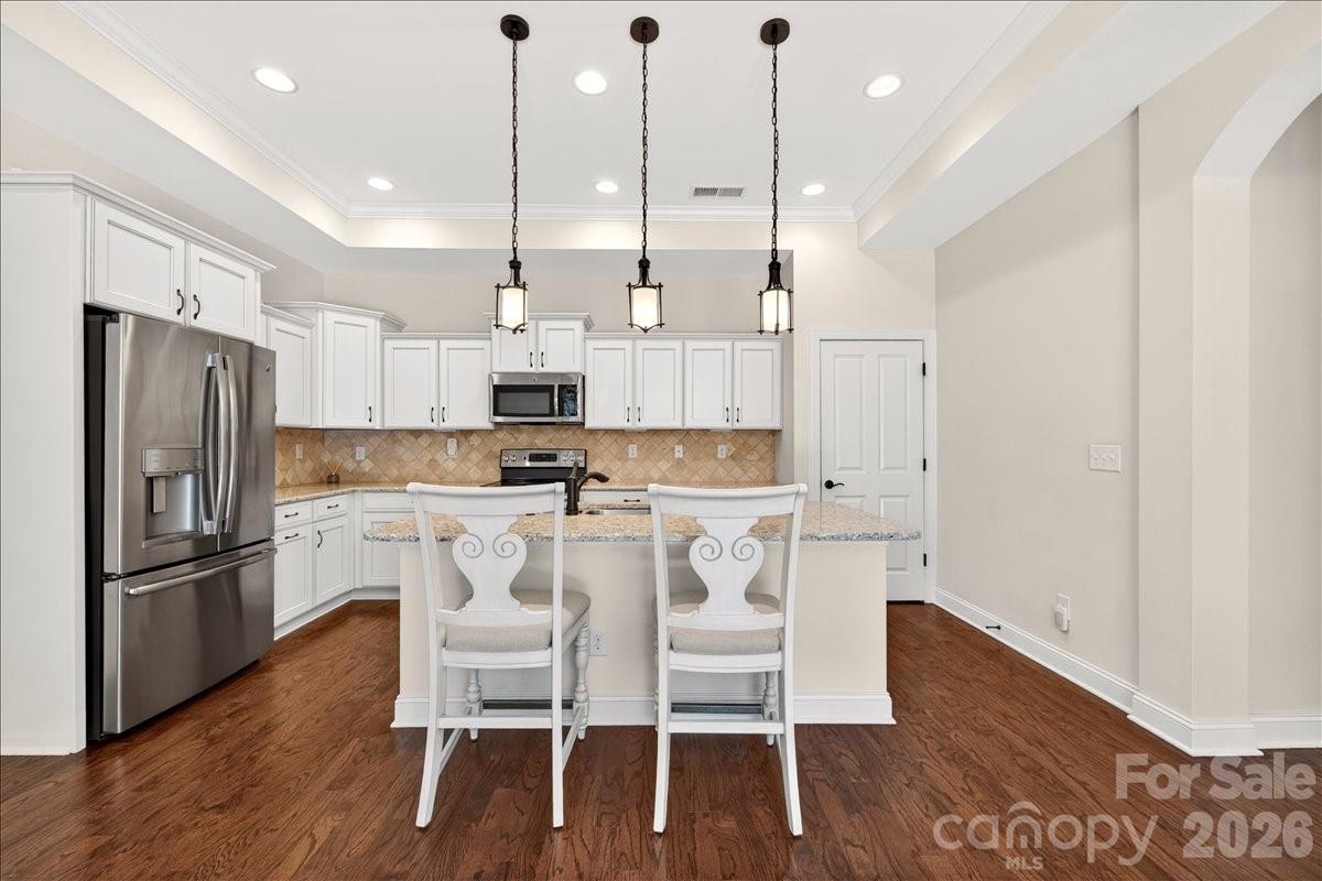 1012 Avalon Place Property Photo 14