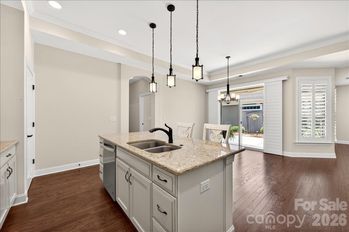1012 Avalon Place Property Photo 15