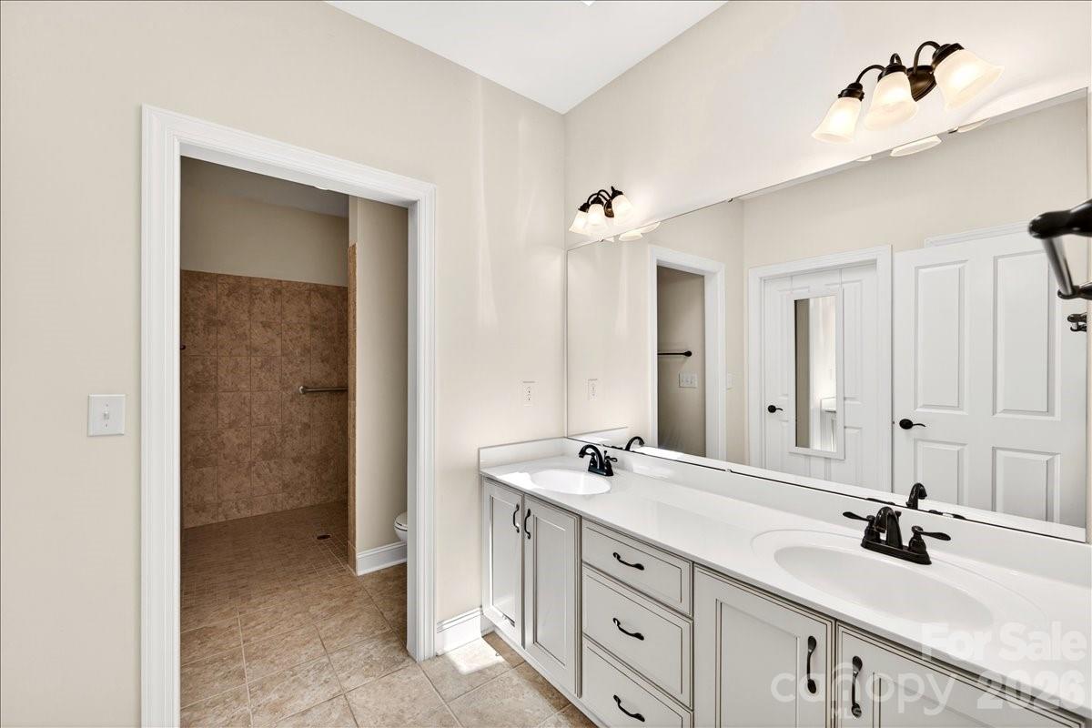 1012 Avalon Place Property Photo 28