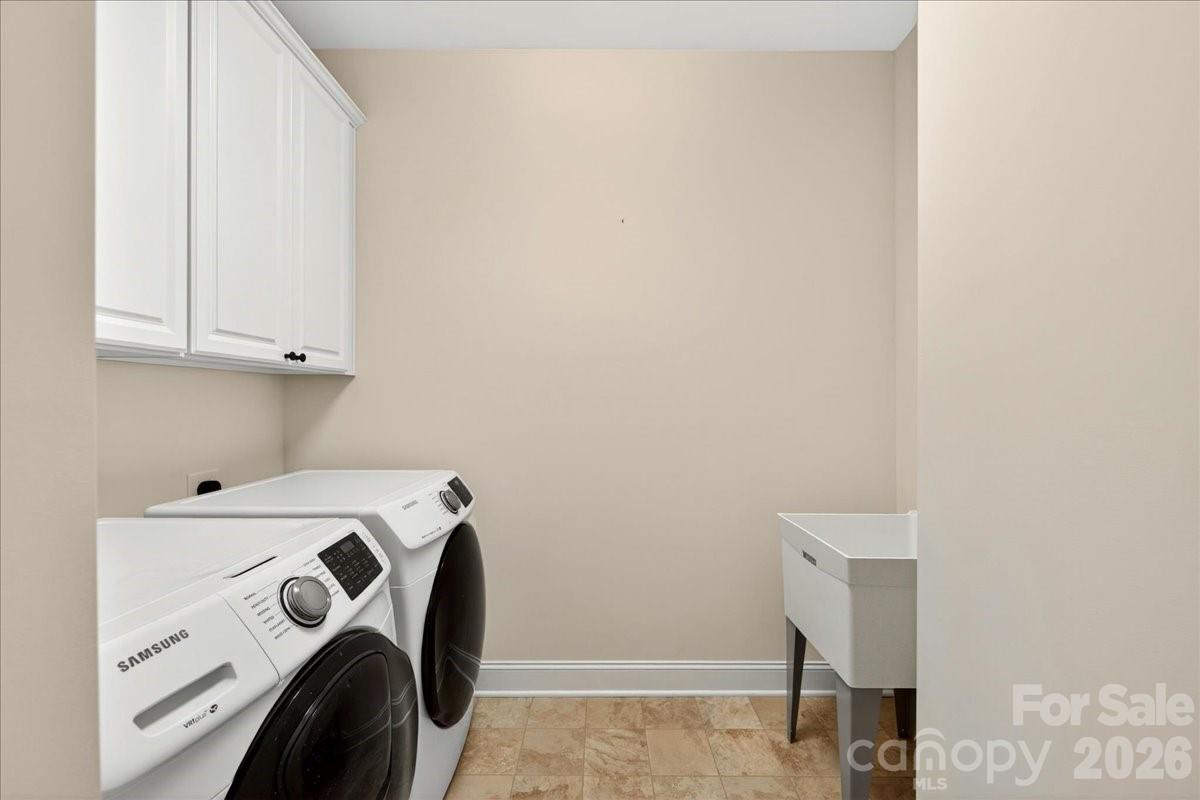 1012 Avalon Place Property Photo 31