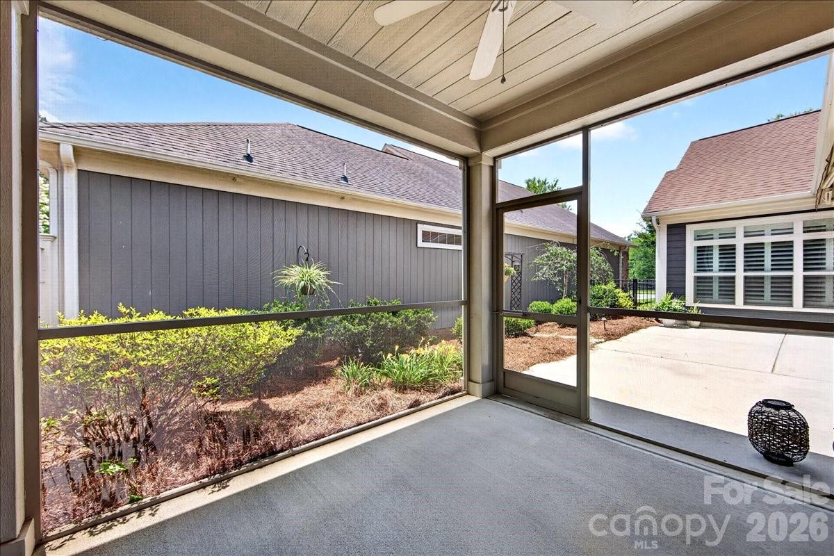 1012 Avalon Place Property Photo 34