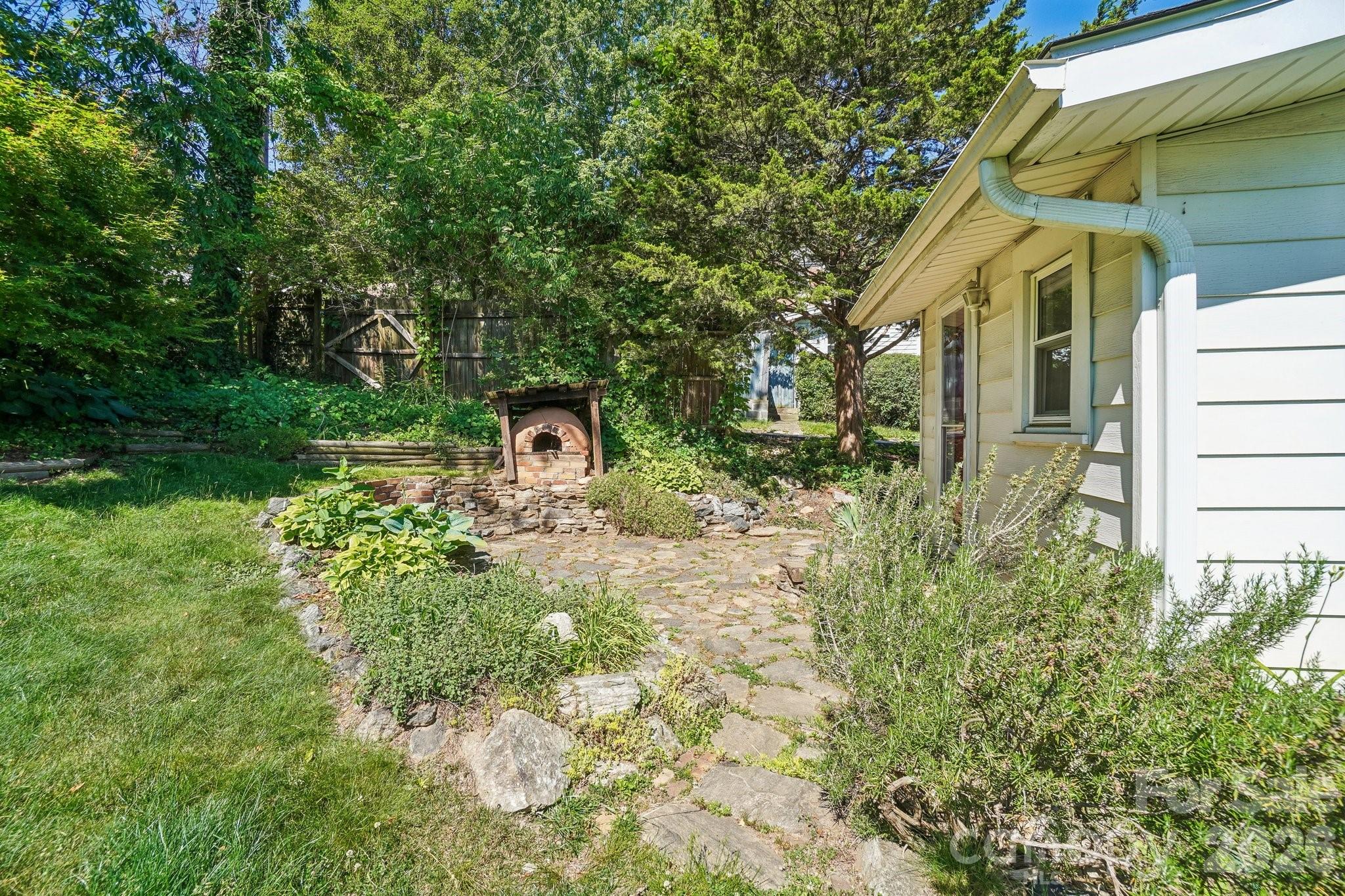 31 Clay Street Property Photo 17
