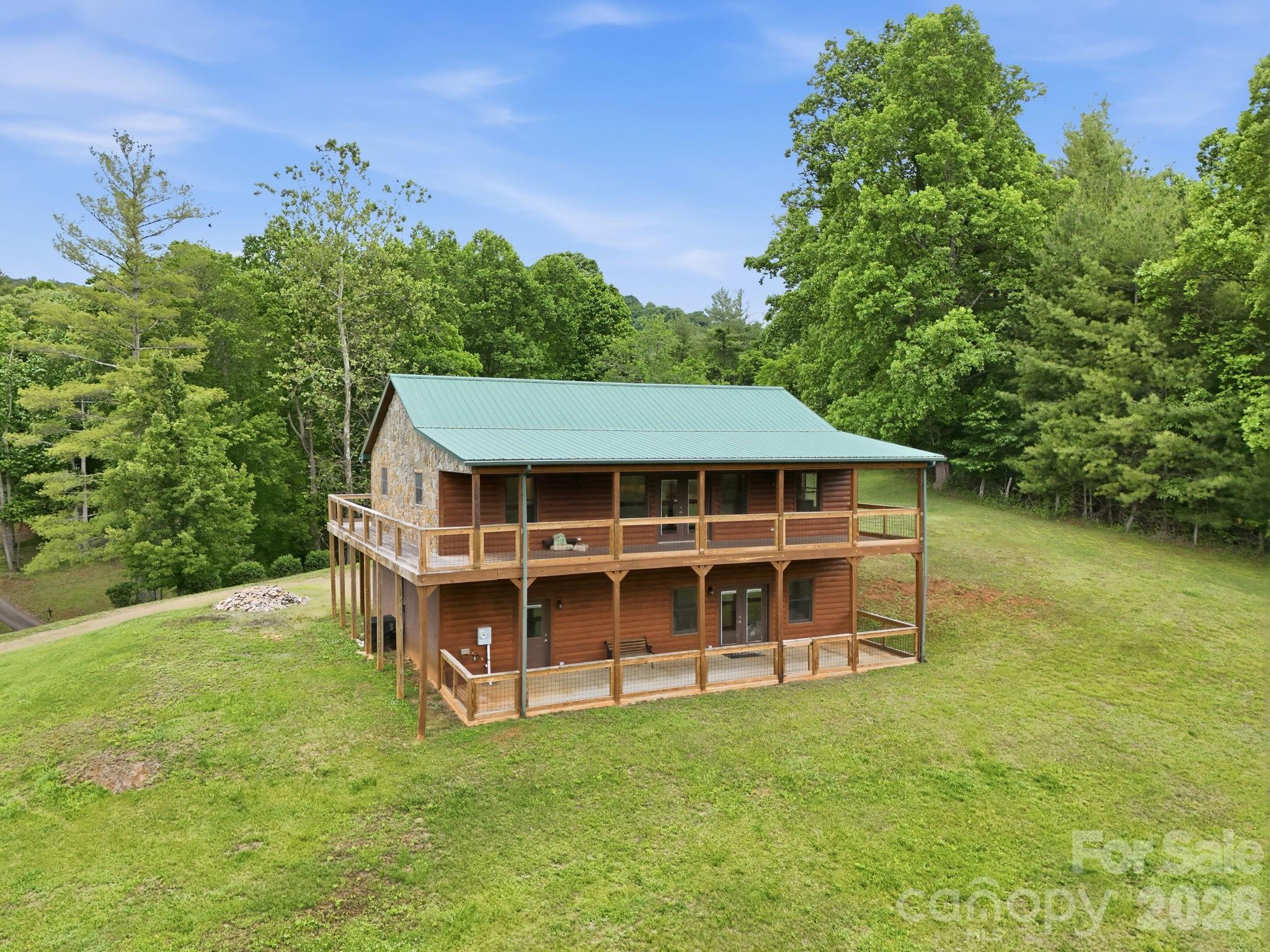 168 Barefoot Cove Property Photo 2