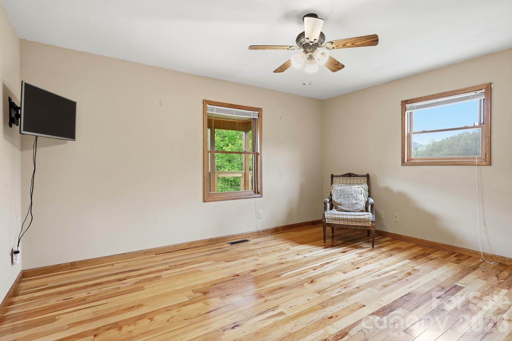 168 Barefoot Cove Property Photo 15