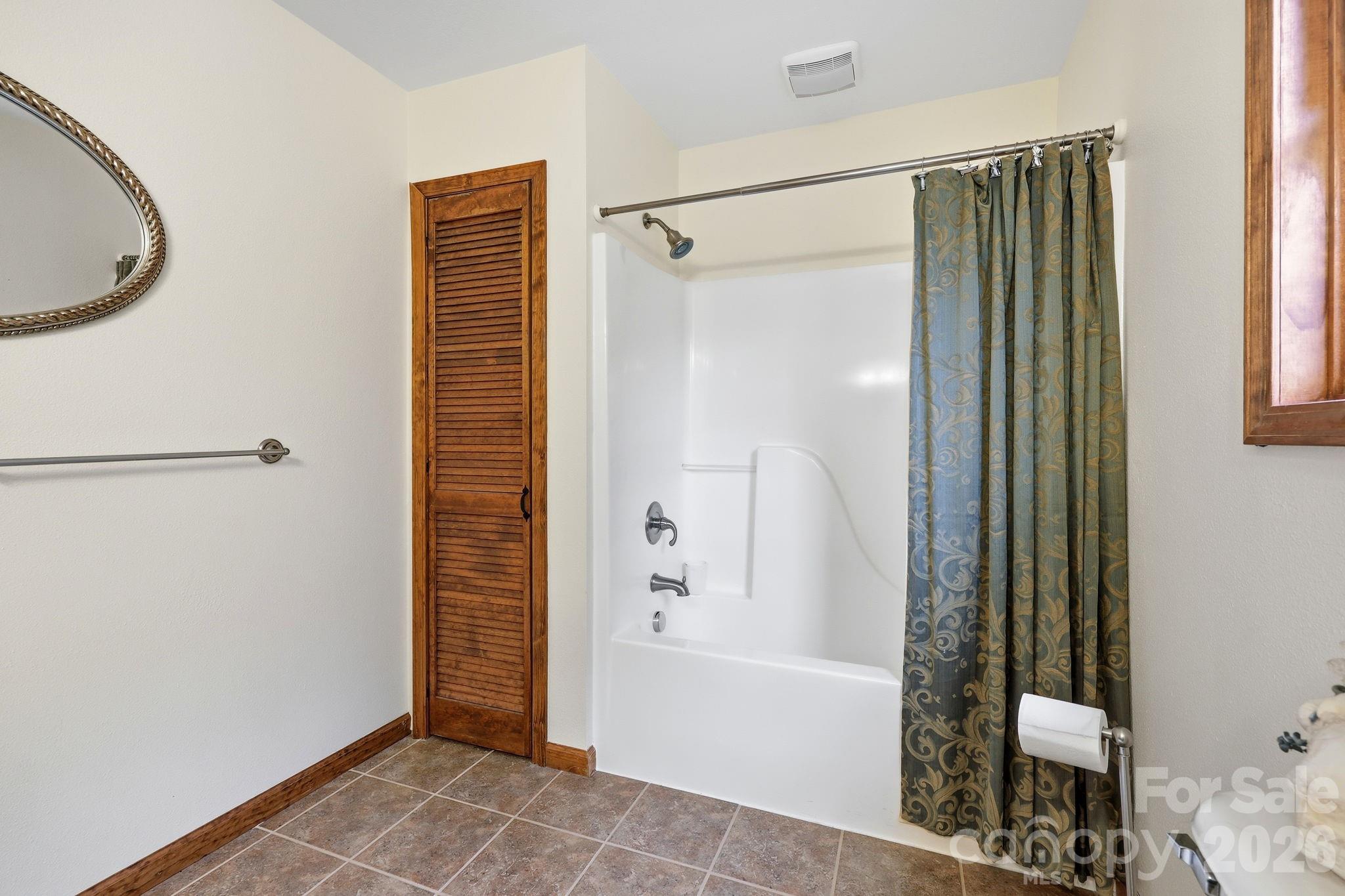 168 Barefoot Cove Property Photo 22