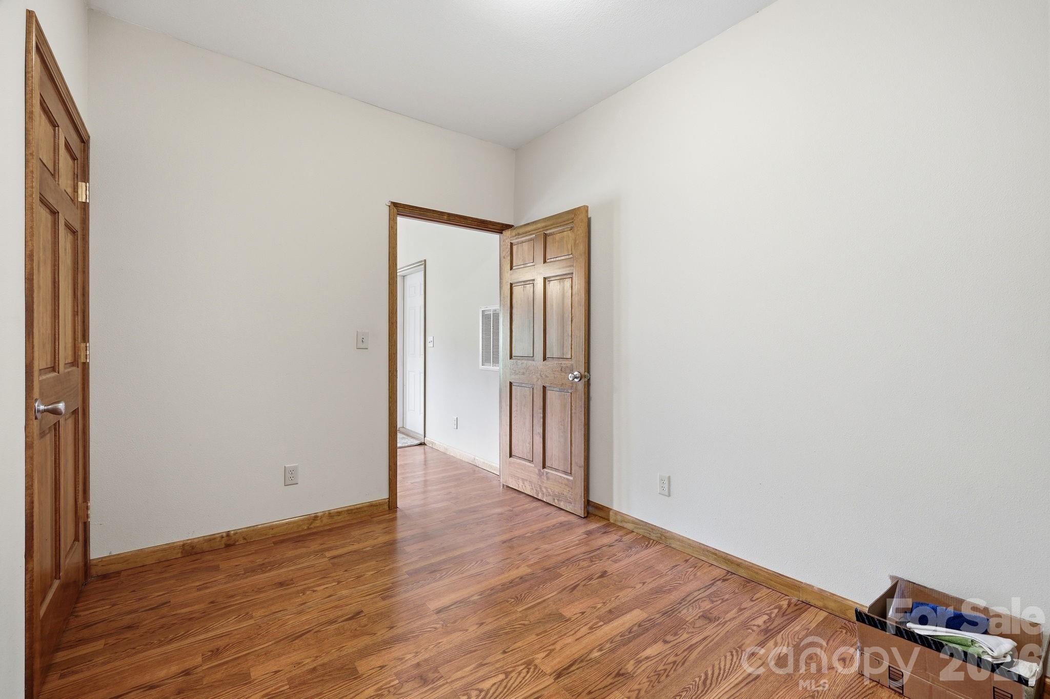 168 Barefoot Cove Property Photo 23