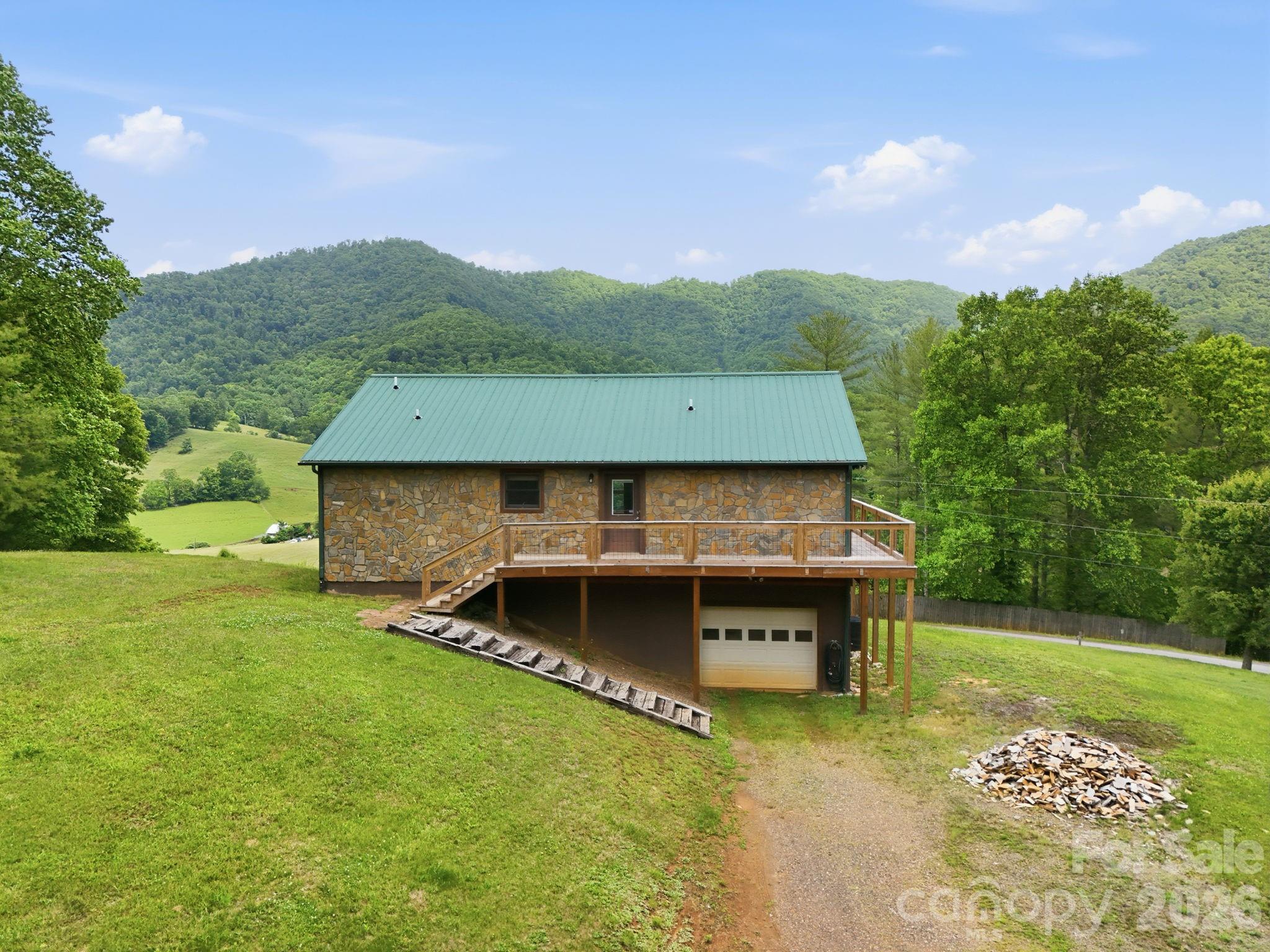 168 Barefoot Cove Property Photo 31