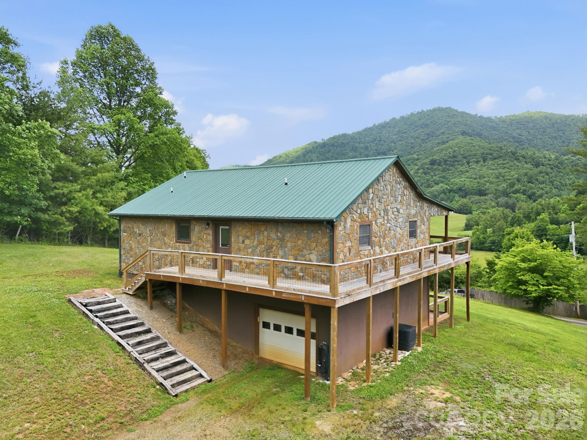 168 Barefoot Cove Property Photo 32