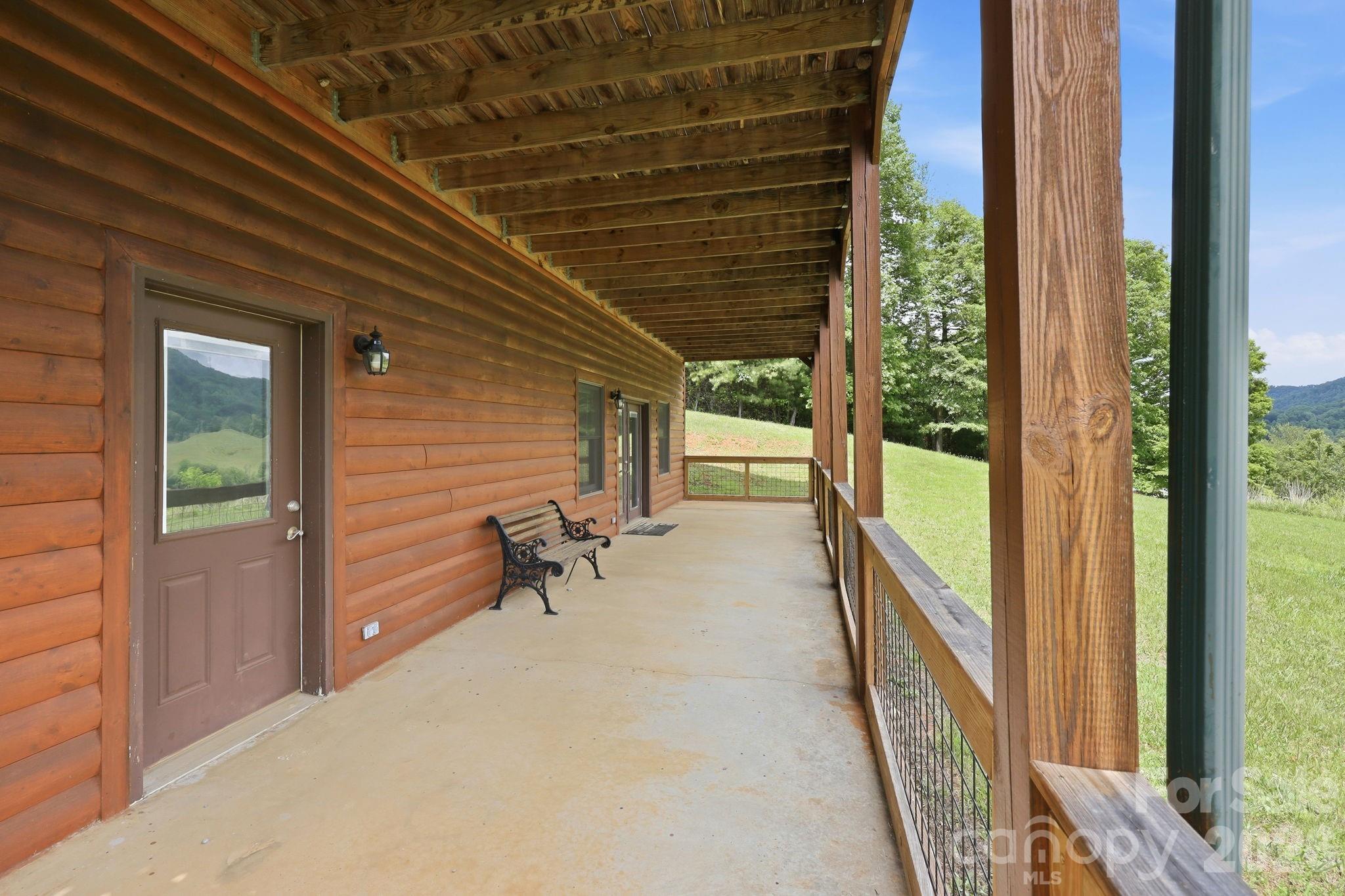 168 Barefoot Cove Property Photo 37
