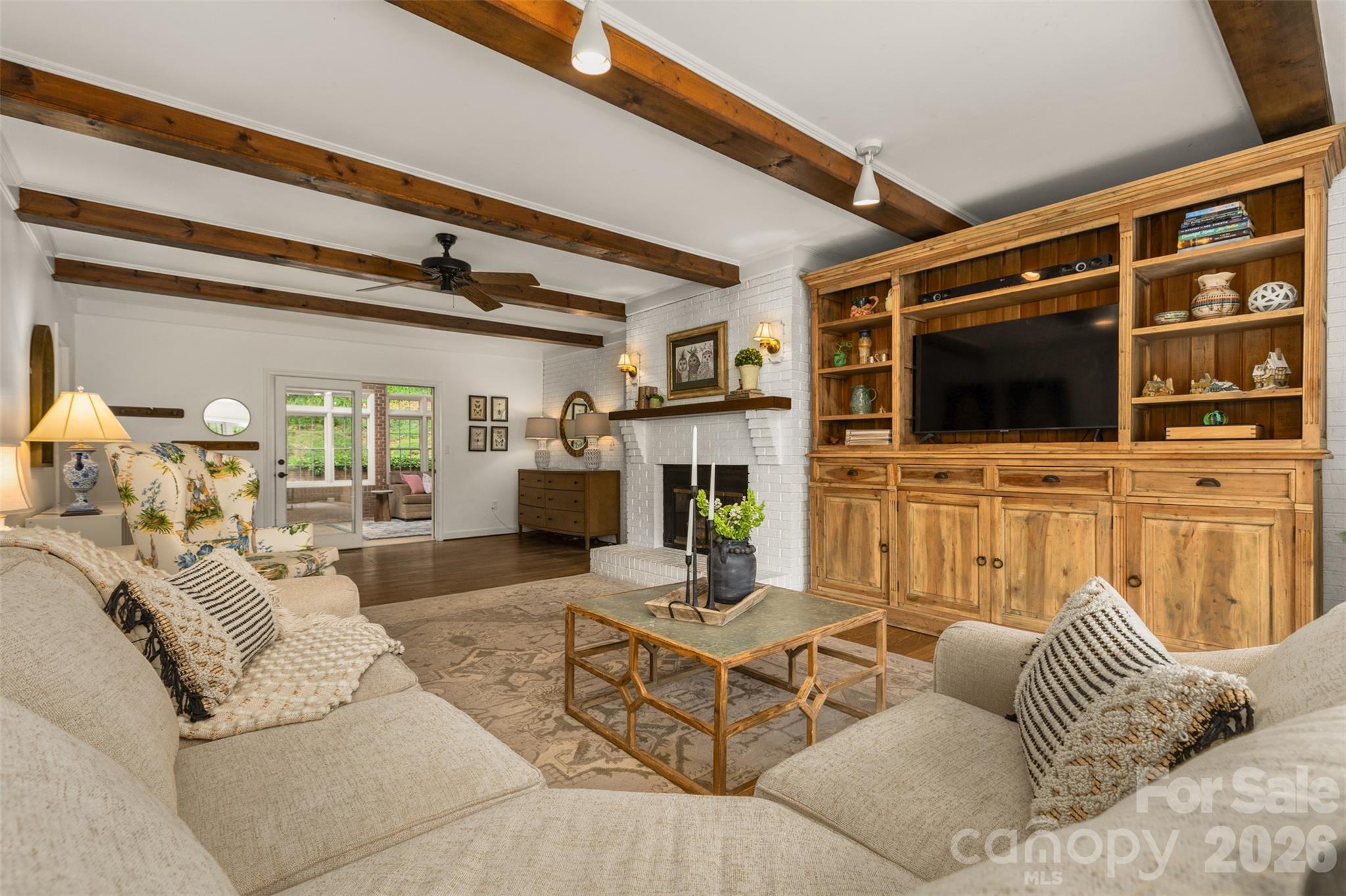 425 Sondley Woods Place Property Photo 6