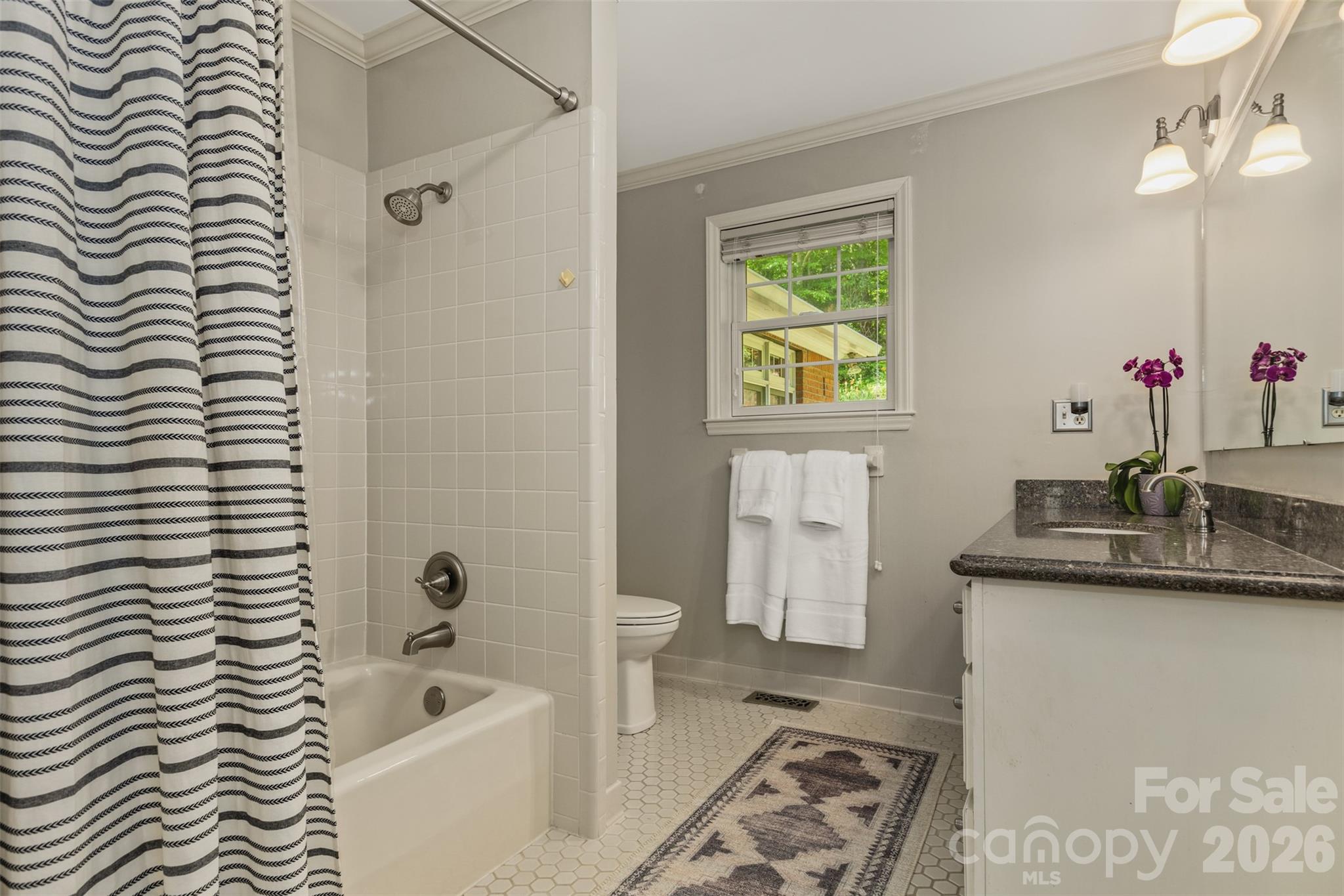 425 Sondley Woods Place Property Photo 15