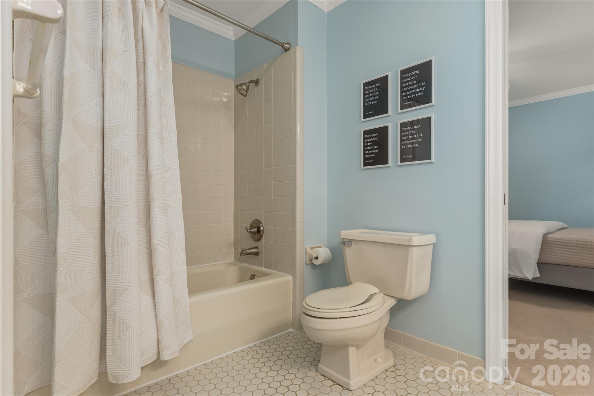 425 Sondley Woods Place Property Photo 30