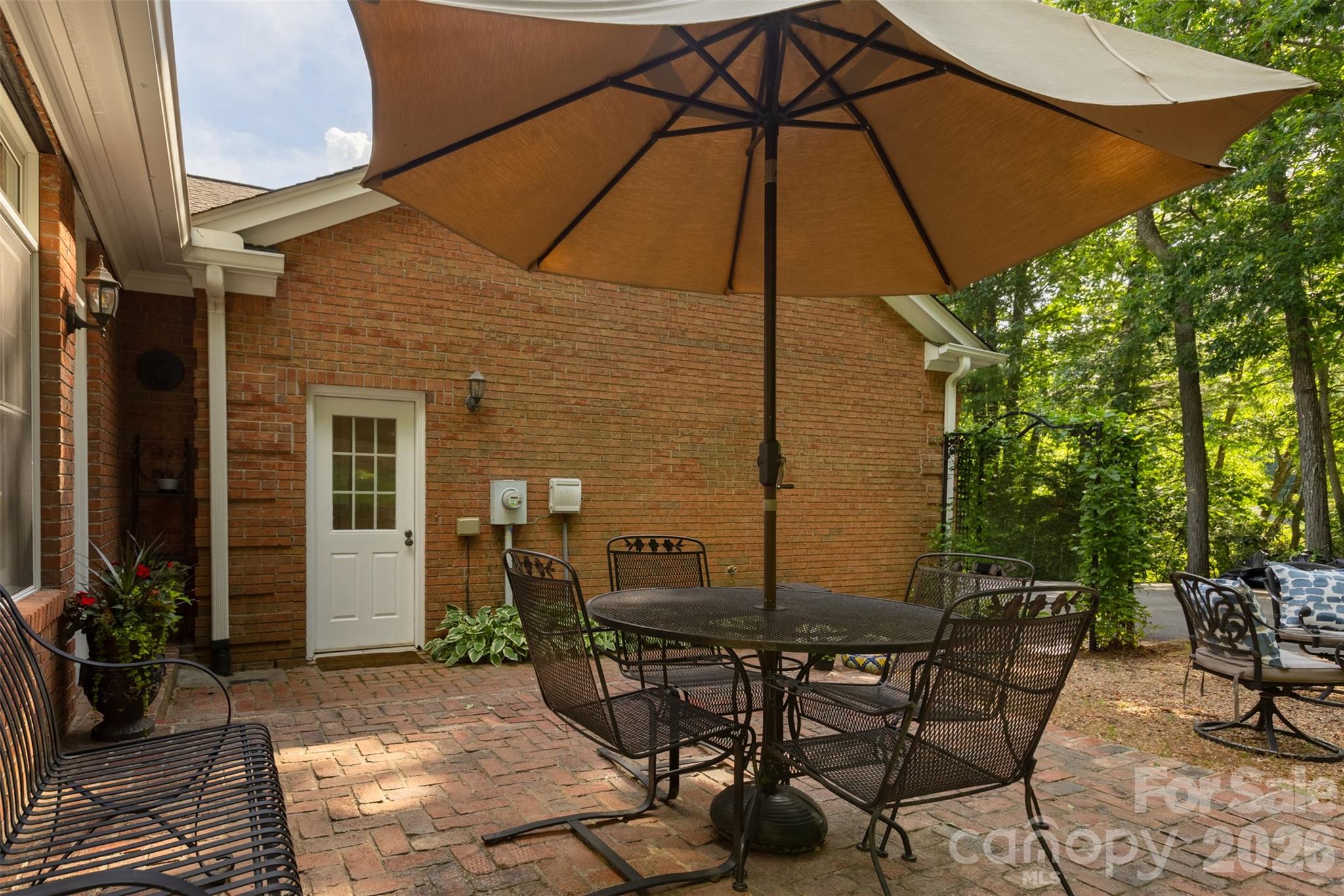 425 Sondley Woods Place Property Photo 36