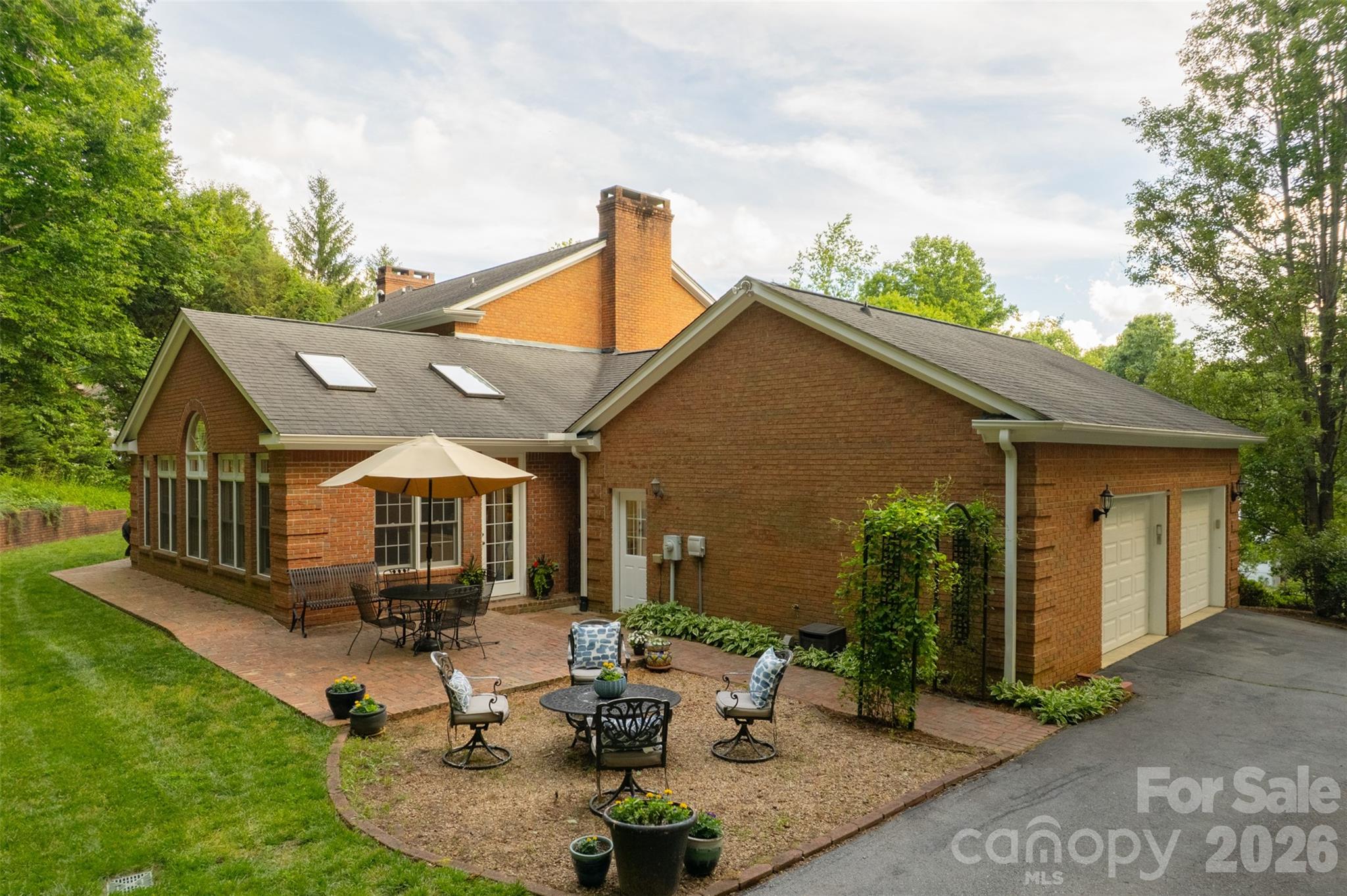 425 Sondley Woods Place Property Photo 37