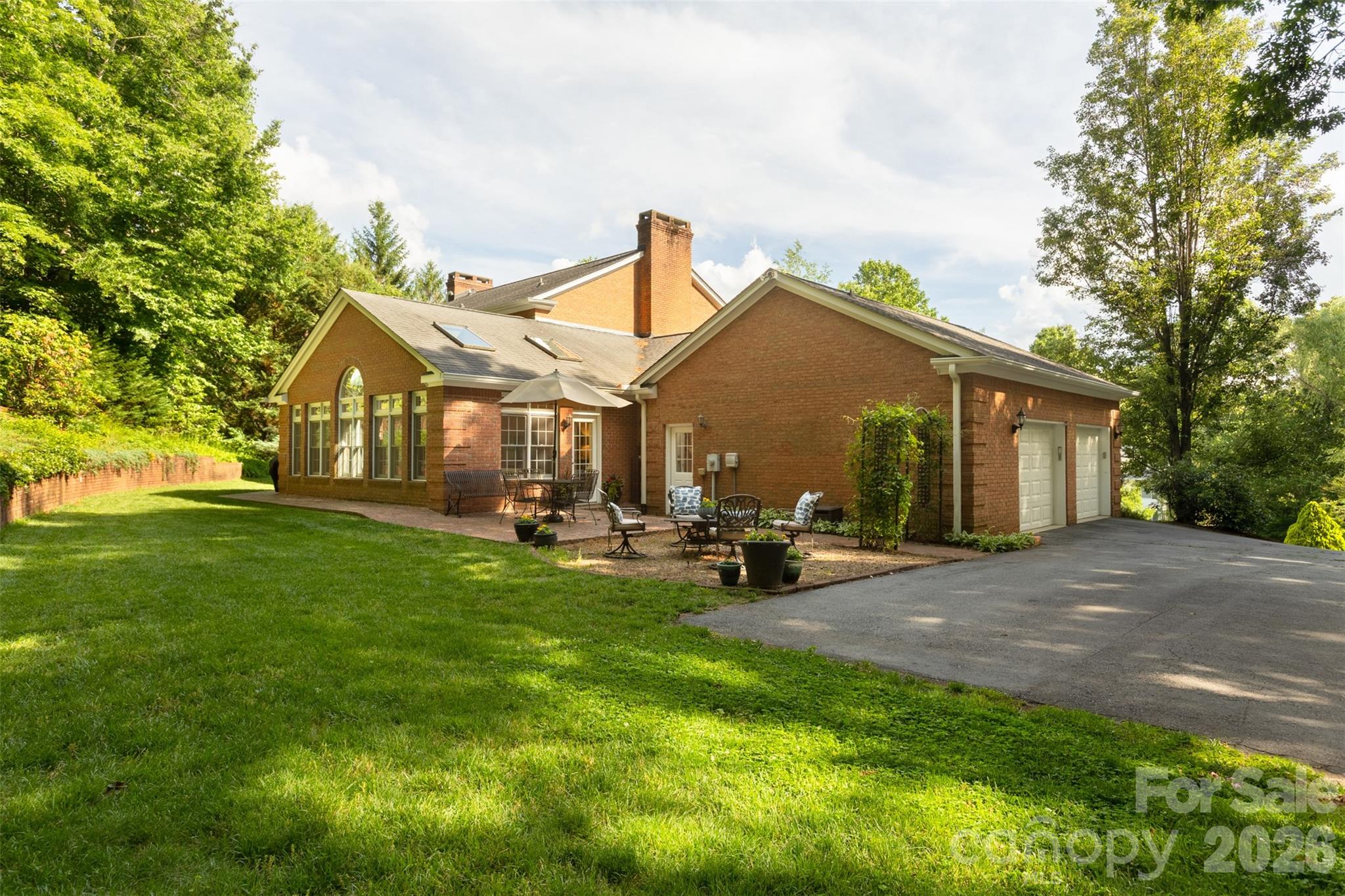 425 Sondley Woods Place Property Photo 39