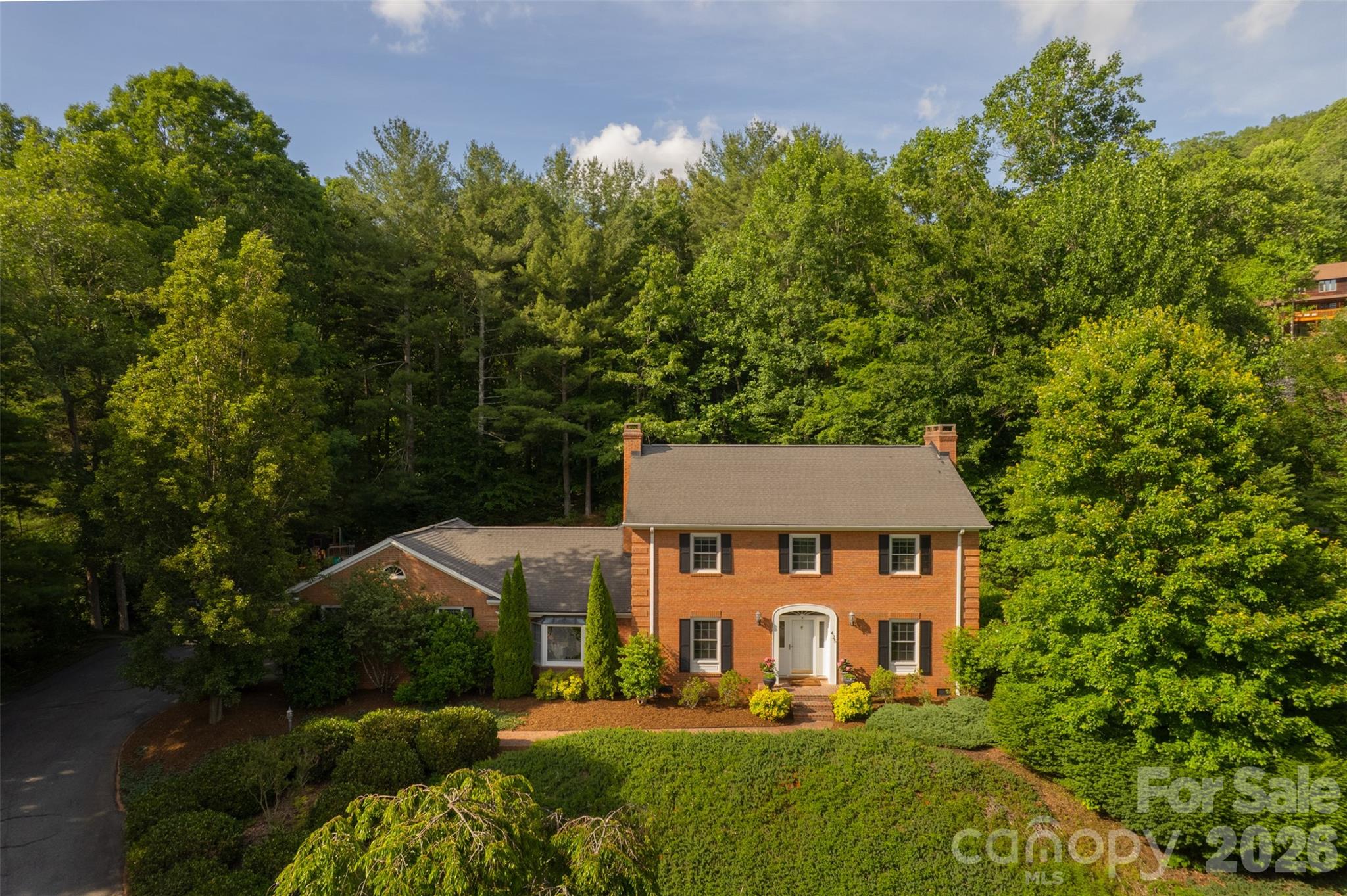 425 Sondley Woods Place Property Photo 41