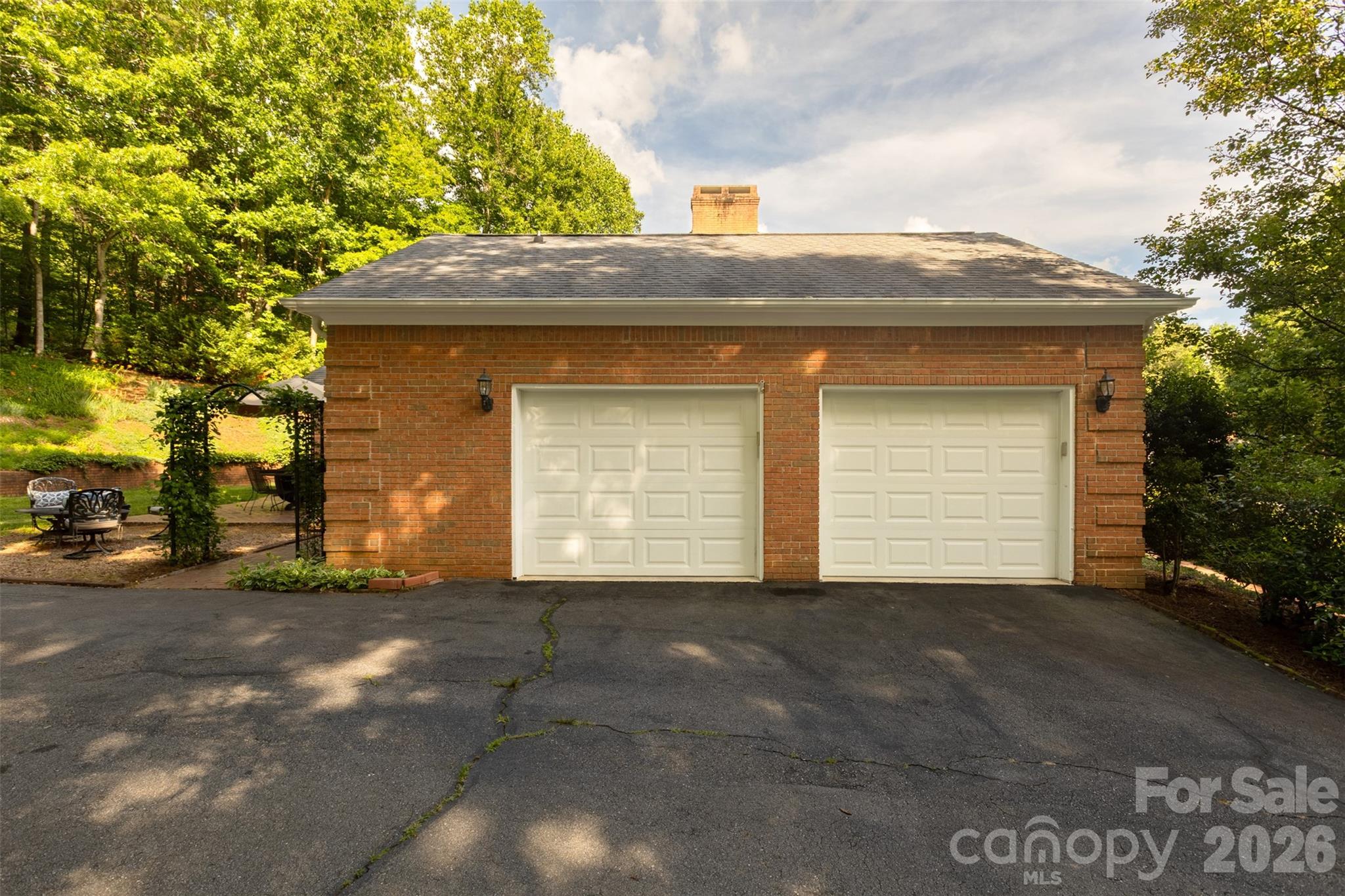 425 Sondley Woods Place Property Photo 42