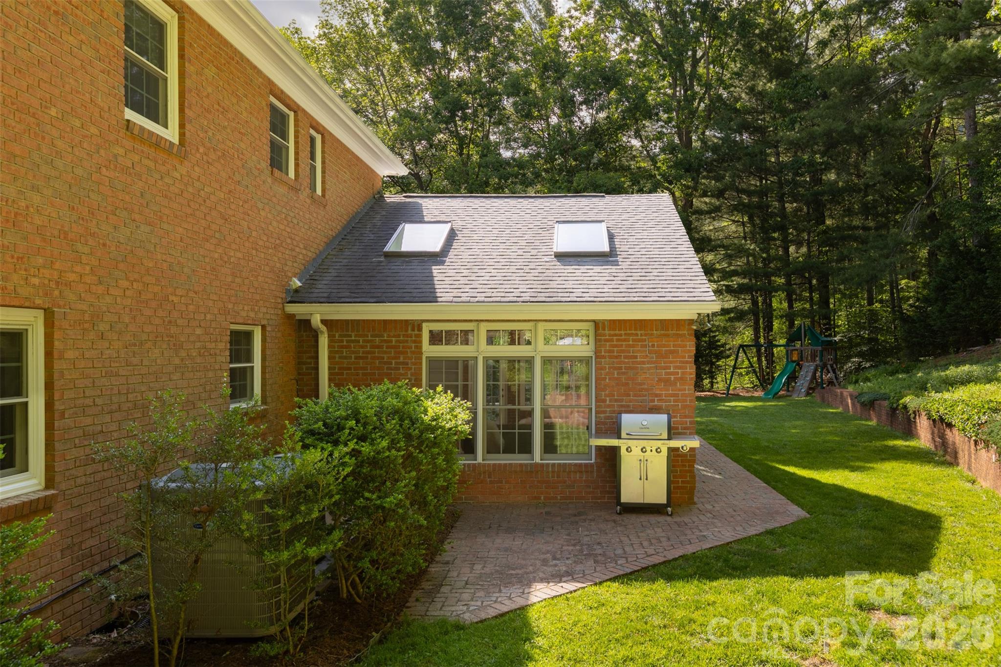 425 Sondley Woods Place Property Photo 43