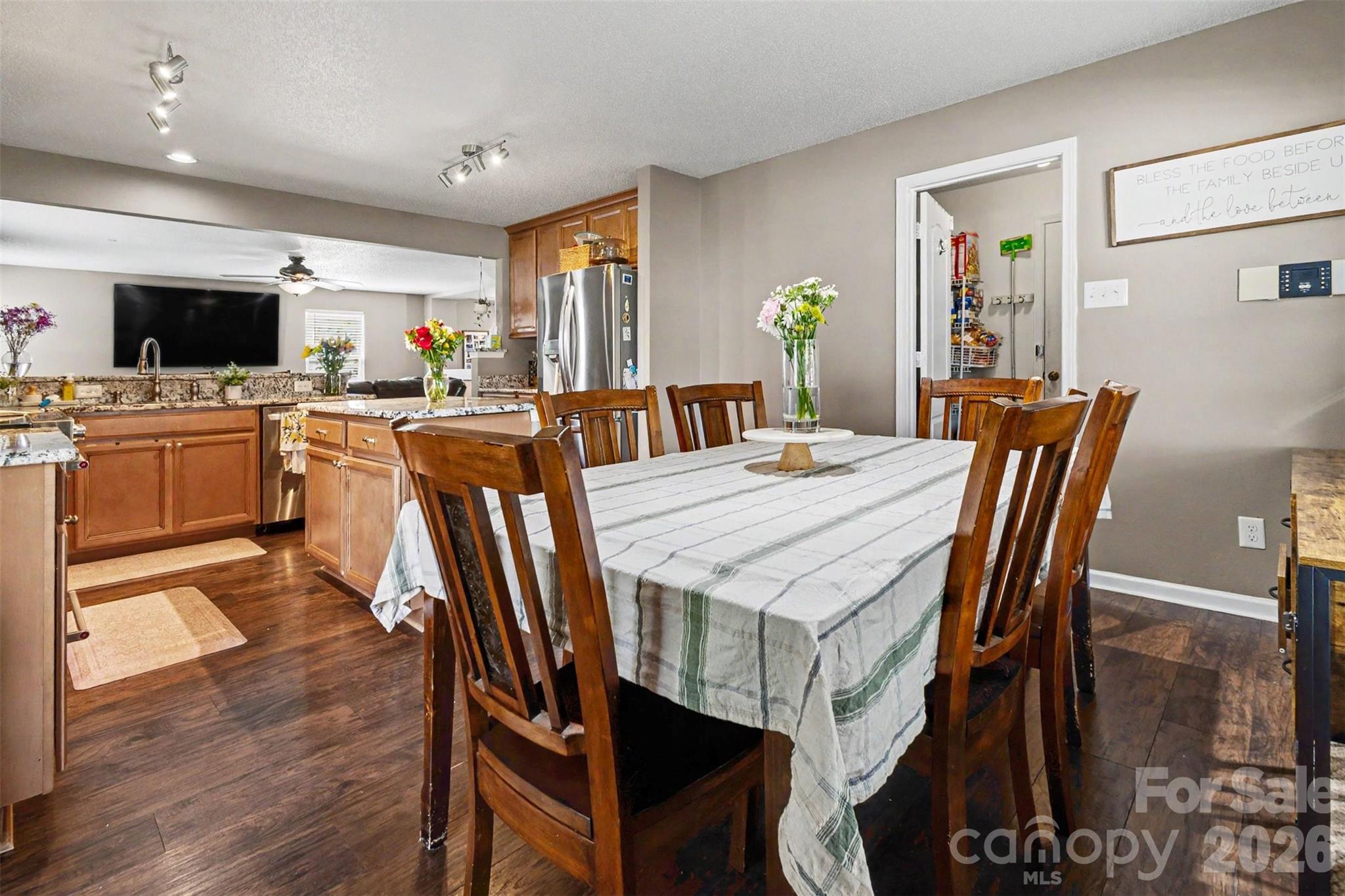 1505 Morning Dove Way Property Photo 6